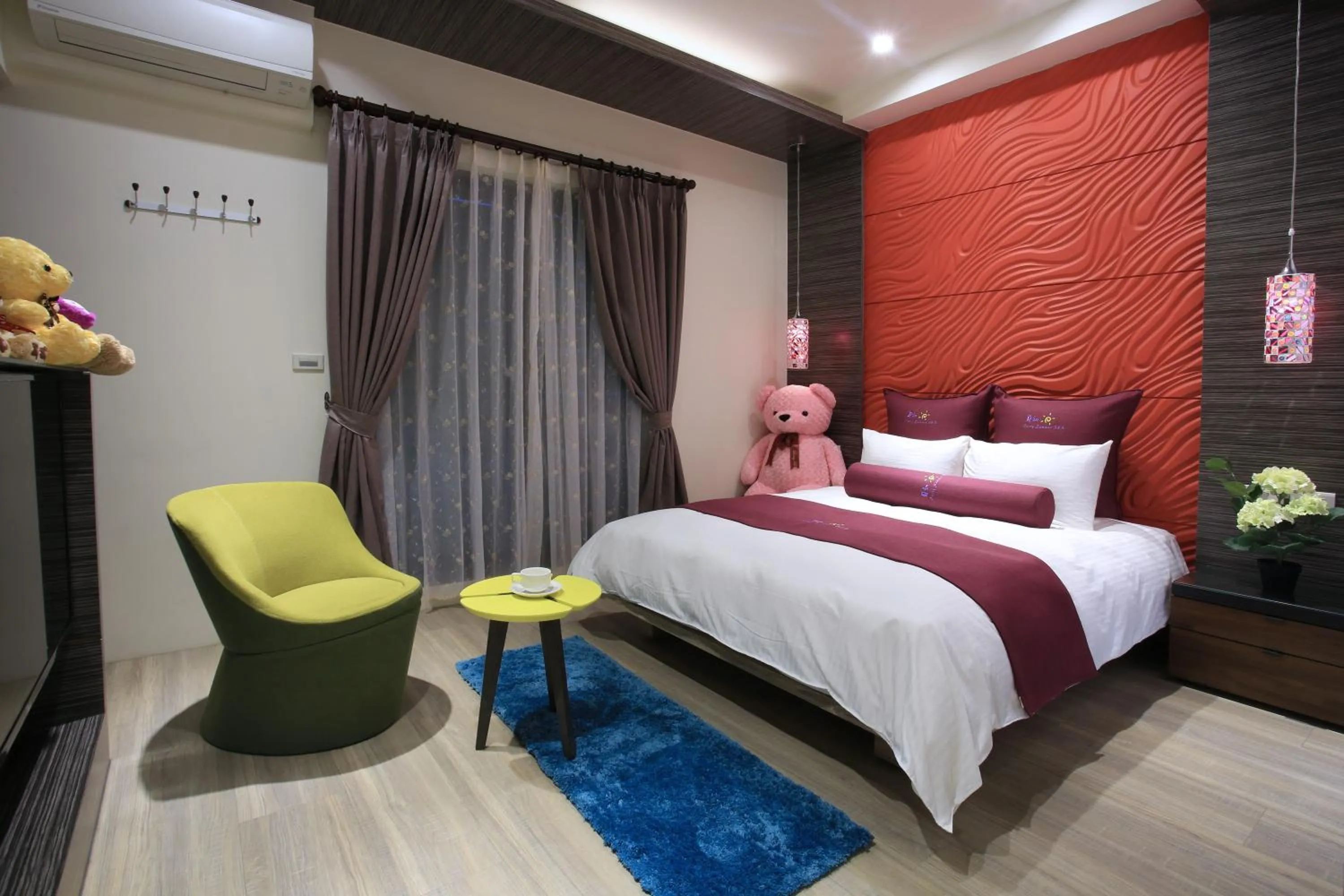 Garden, Bed in Early Summer