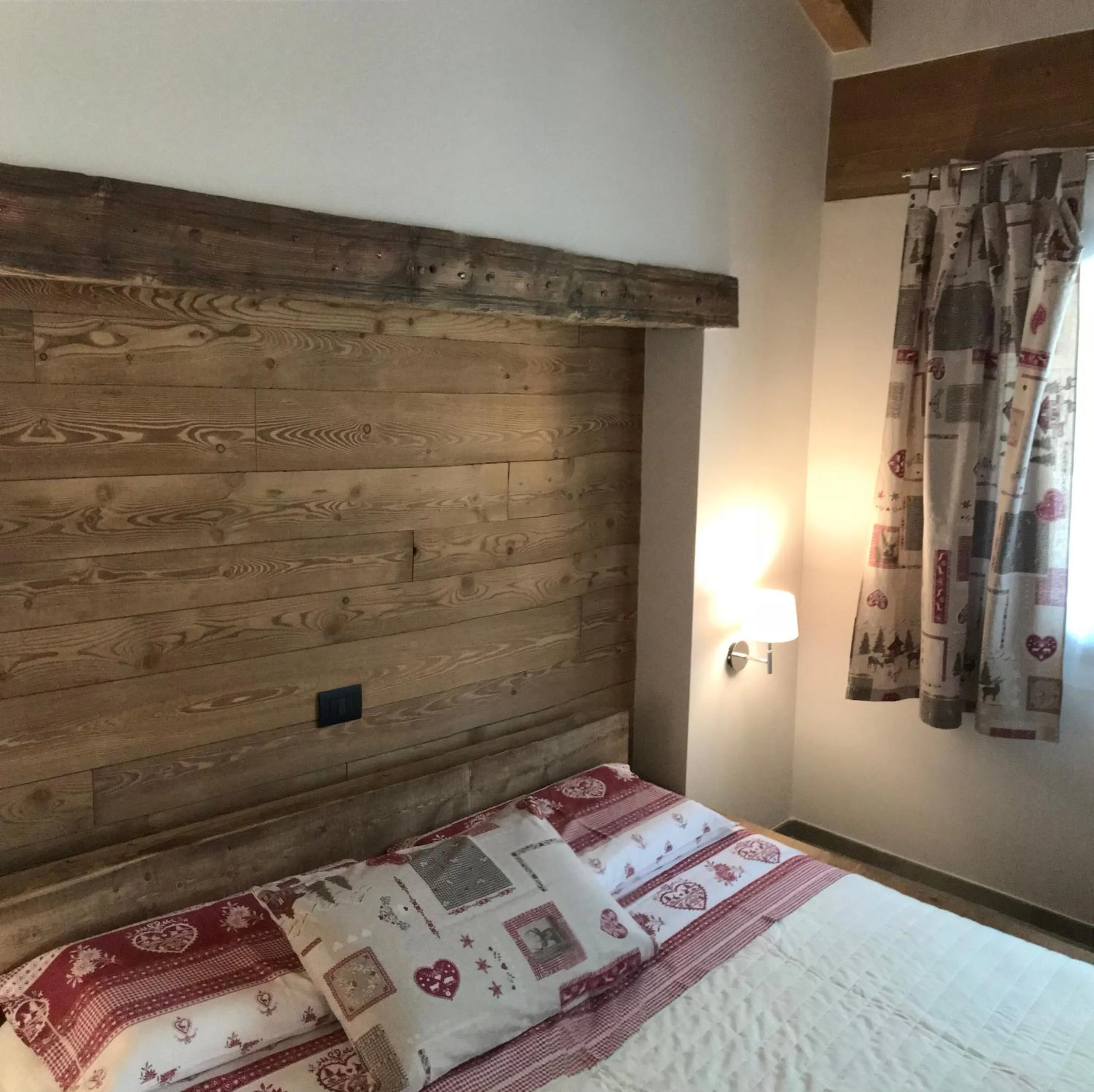 Bedroom, Bed in L'armonia della natura