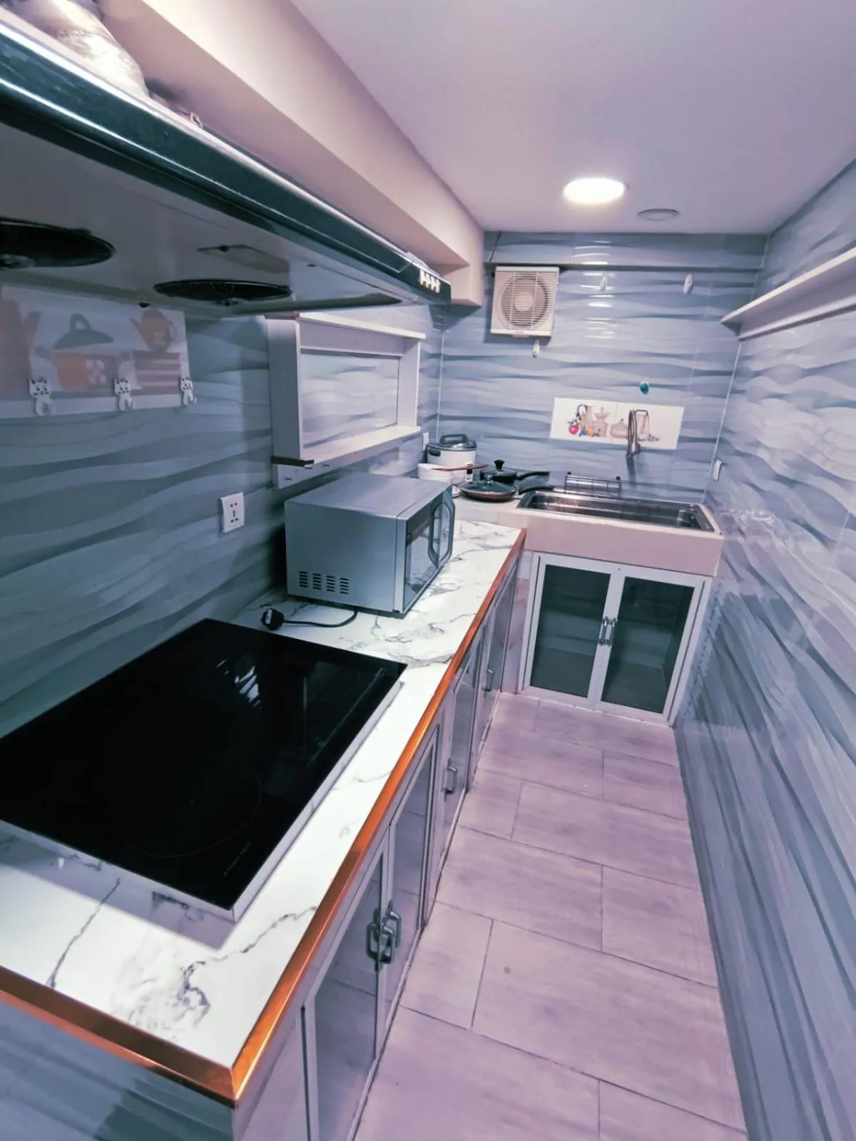 Kitchen or kitchenette in DE Hotel