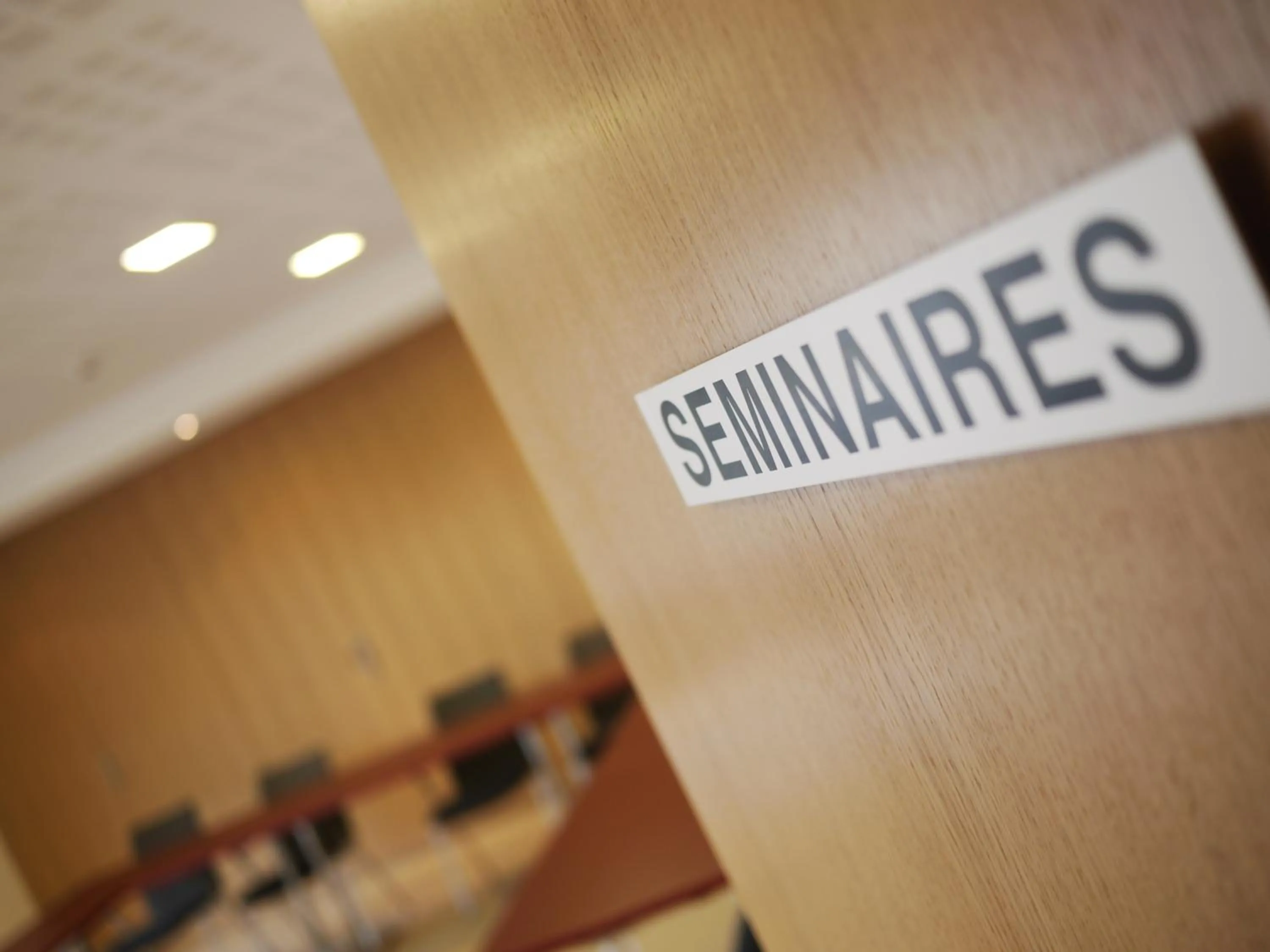 Business facilities in Logis Hotel Restaurant A L'Etoile