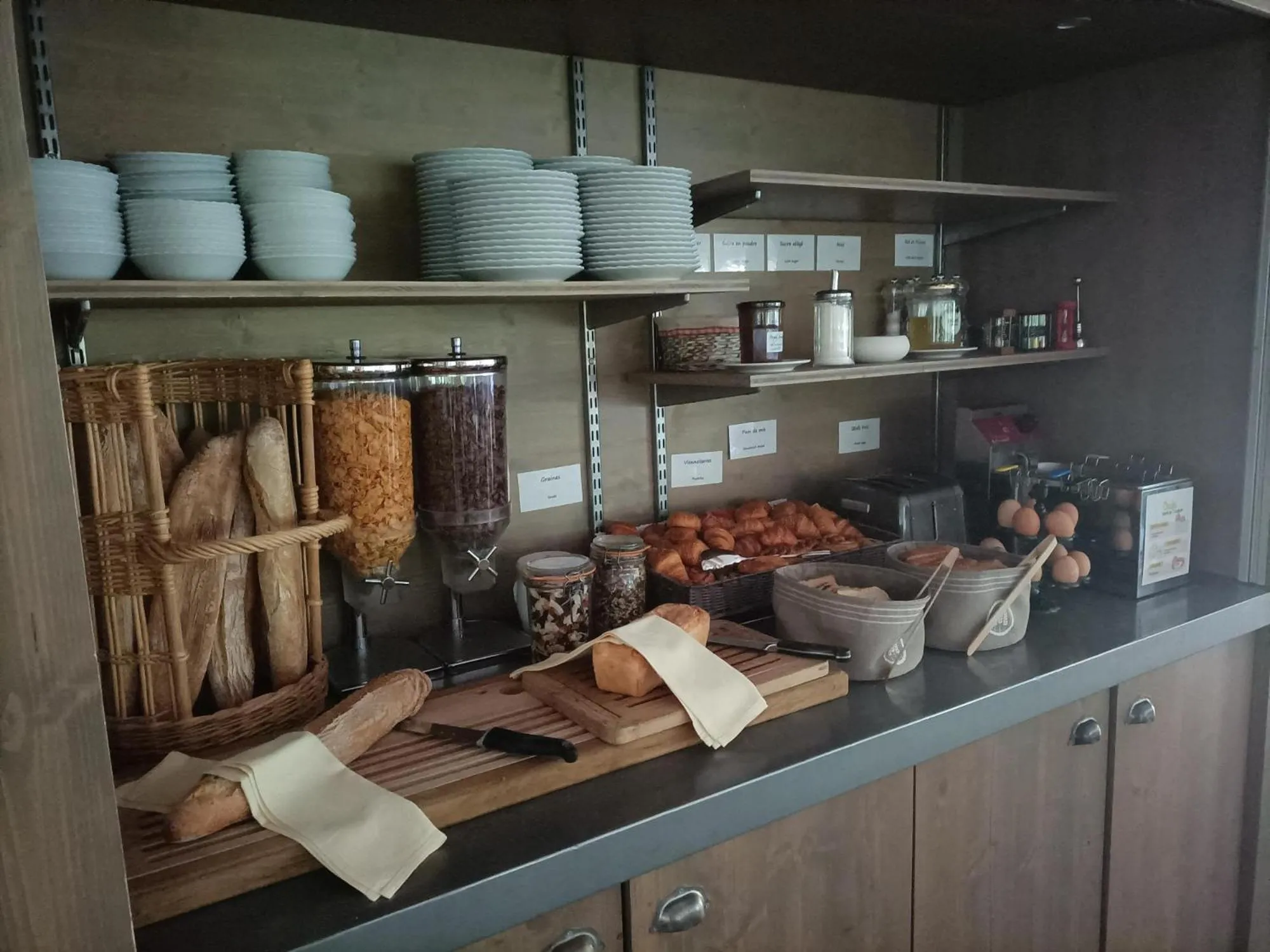Breakfast in Logis La Résidence