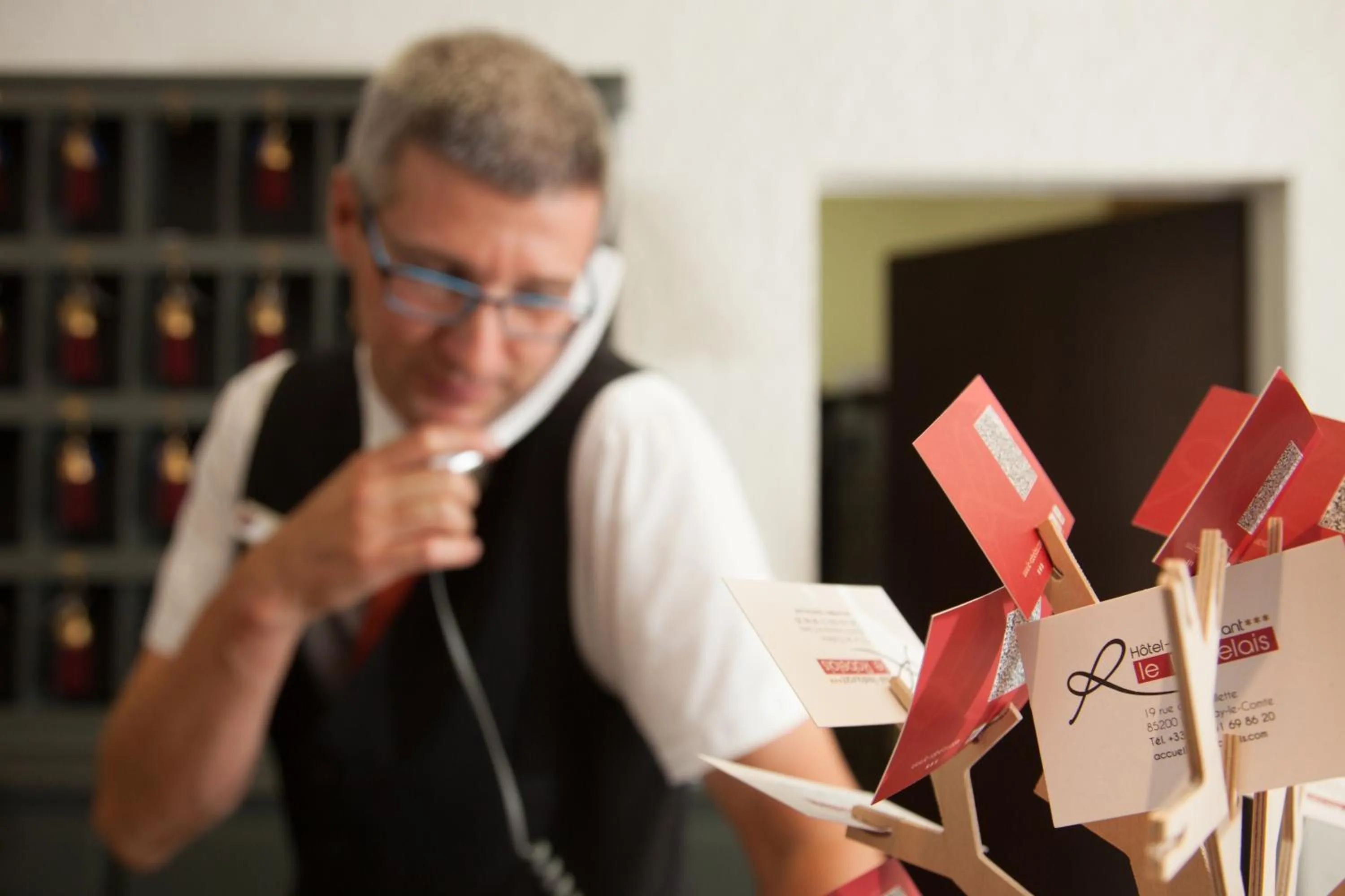 Staff in Logis LE RABELAIS Hôtel- Restaurant - SPA