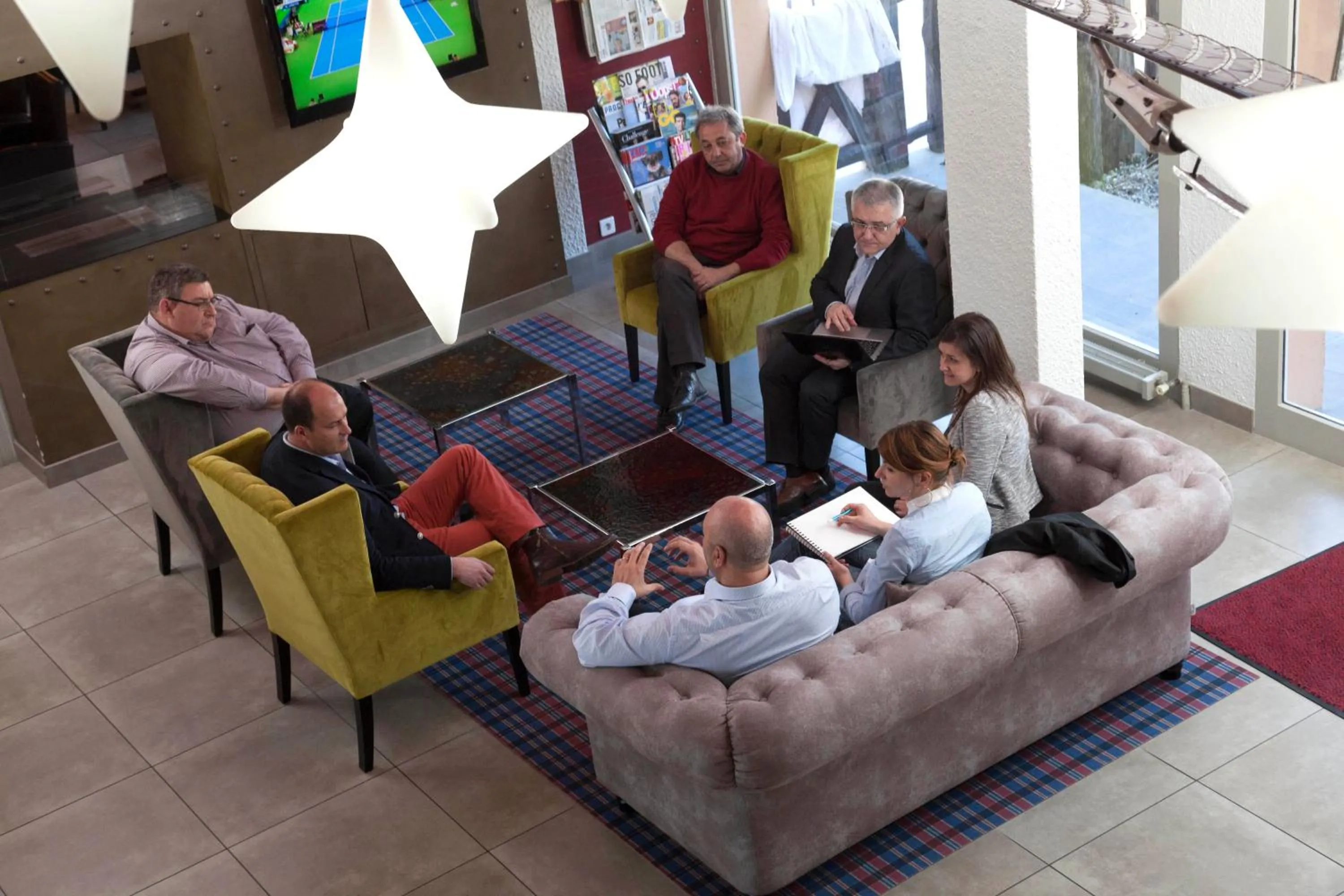 Lobby or reception in Logis LE RABELAIS Hôtel- Restaurant - SPA