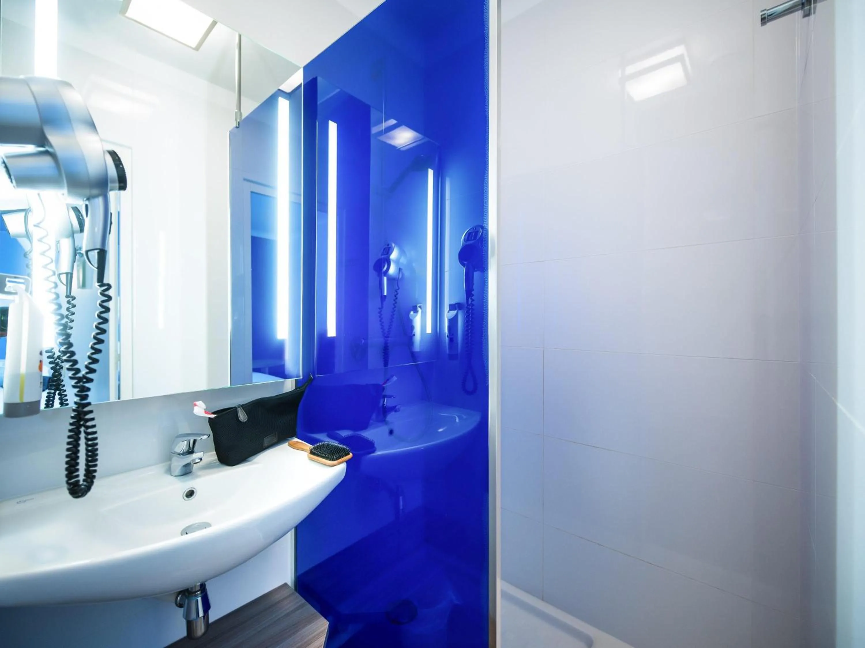 Bedroom in ibis Styles St Gilles Croix de Vie centre-ville