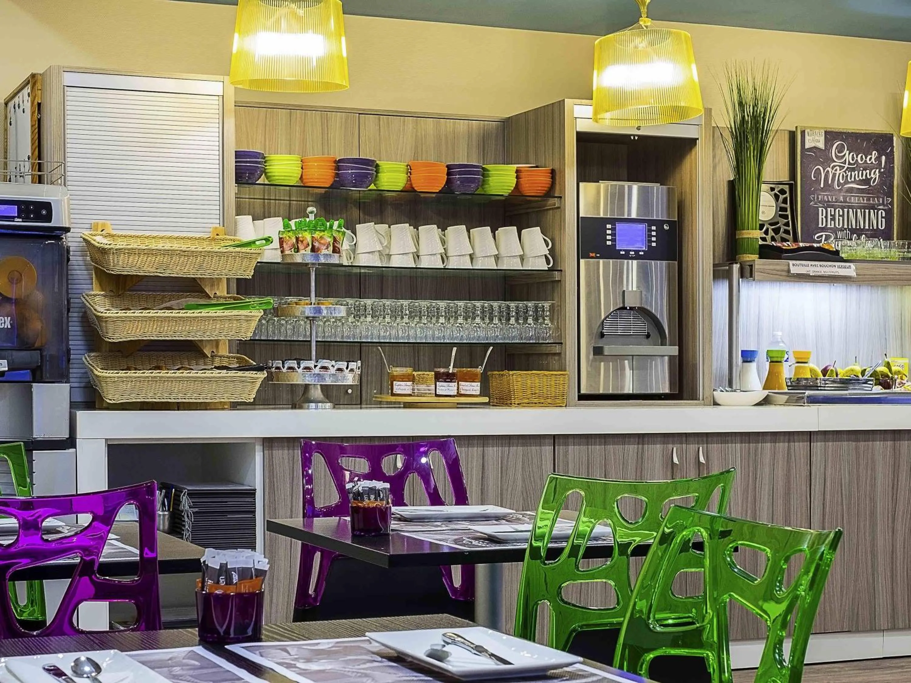 Breakfast in ibis Styles St Gilles Croix de Vie centre-ville