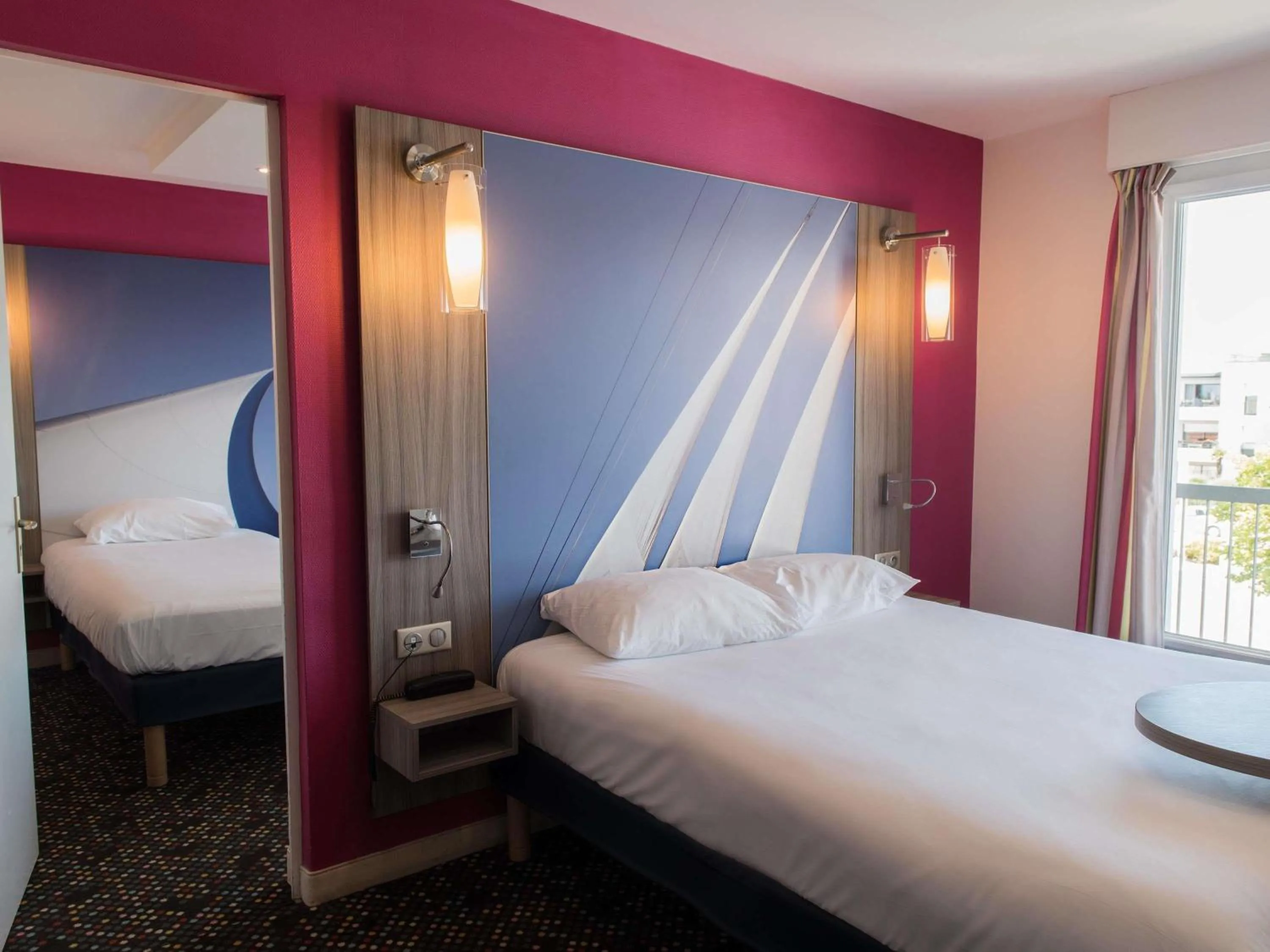 Bedroom, Bed in ibis Styles St Gilles Croix de Vie centre-ville