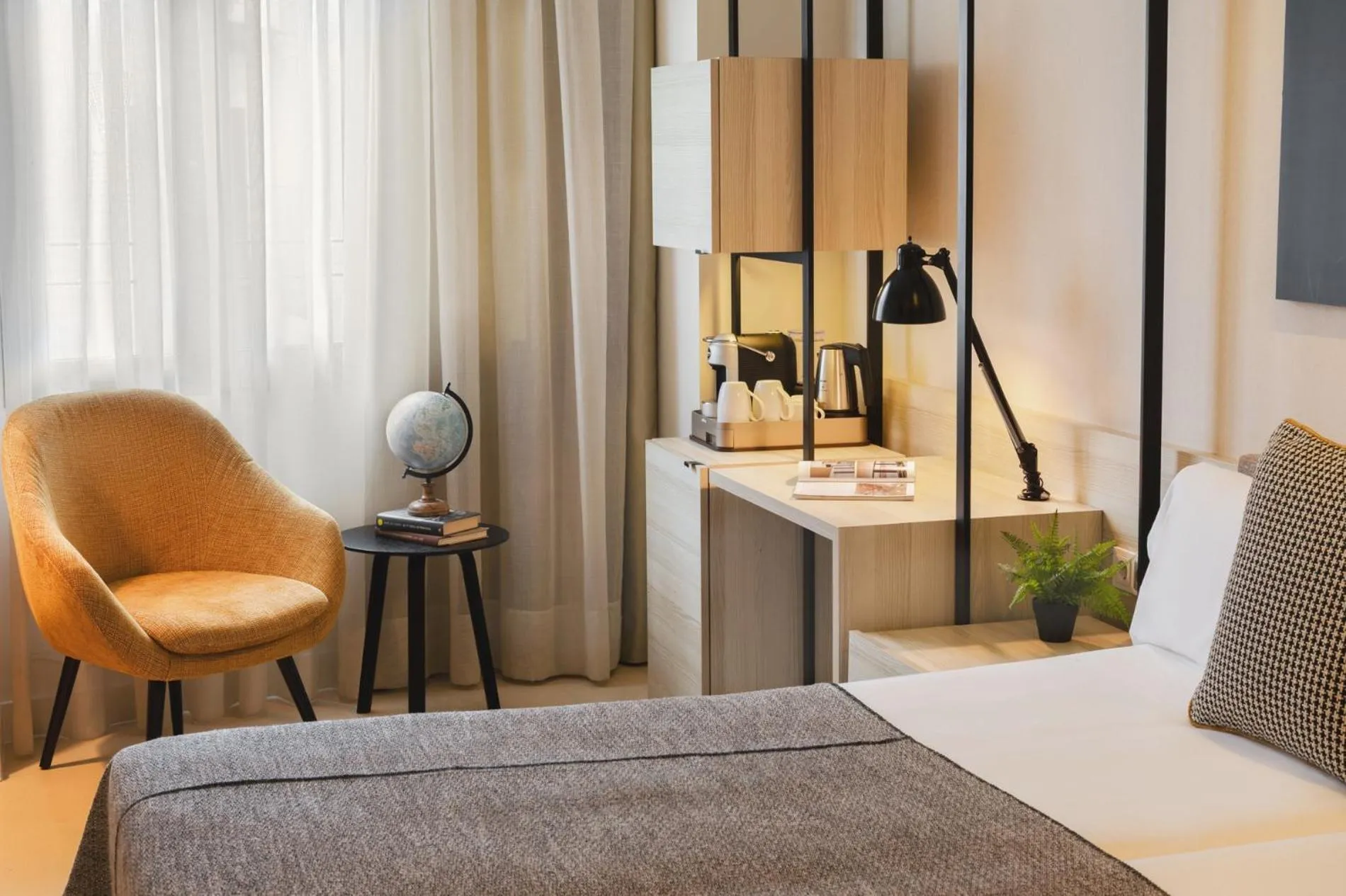 Photo of the whole room, Bed in Hotel Denit Barcelona