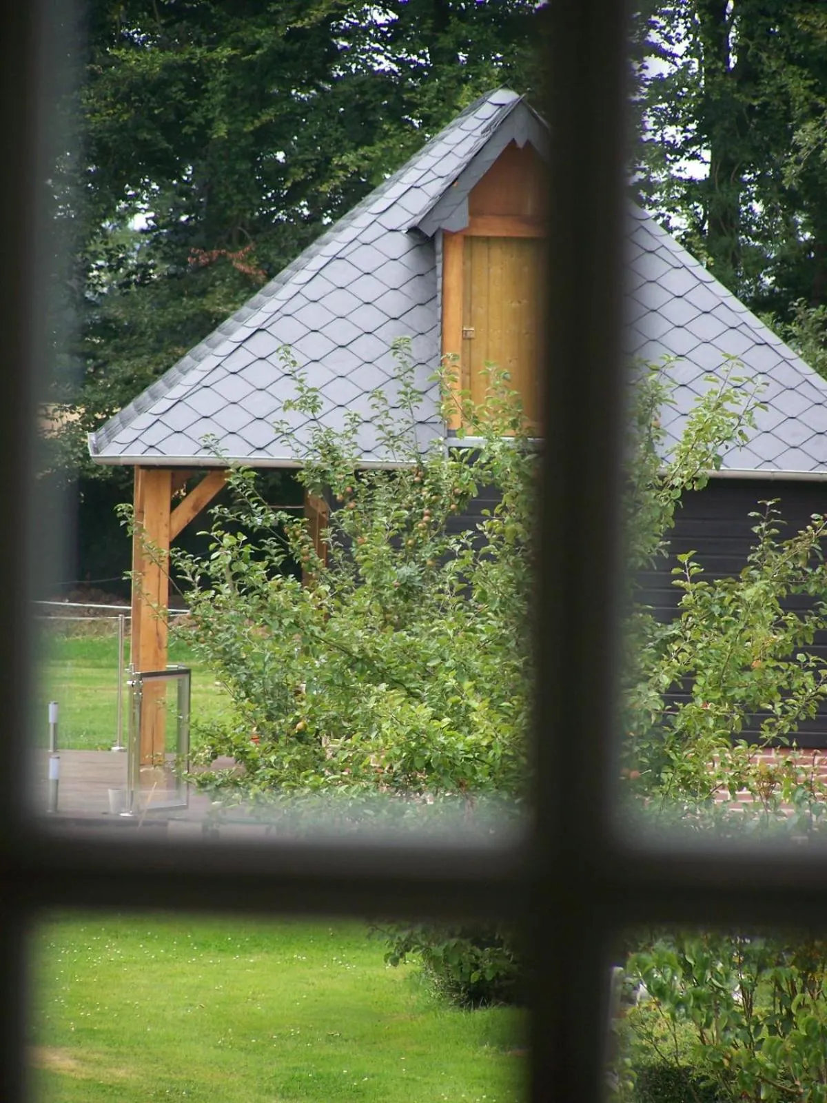 Garden view in Clos Masure hôtel de campagne