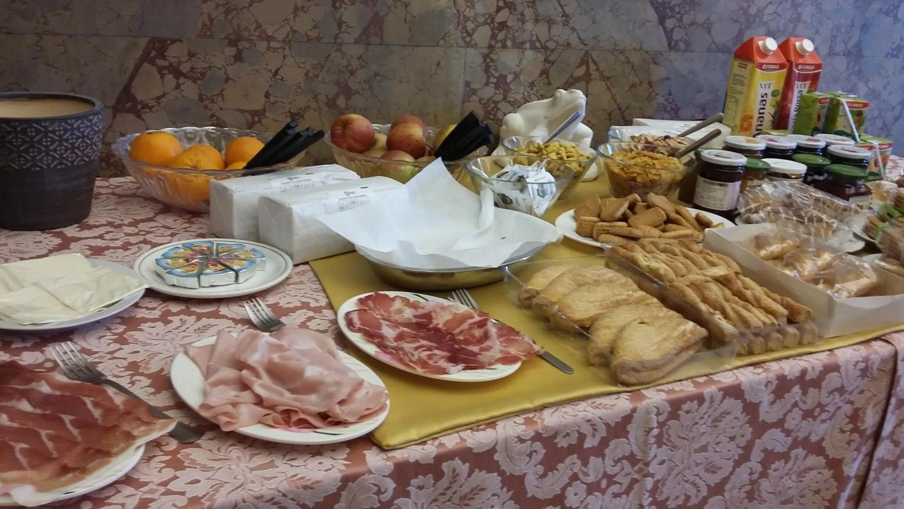 Drinks in Palazzo Moraschi Subiaco