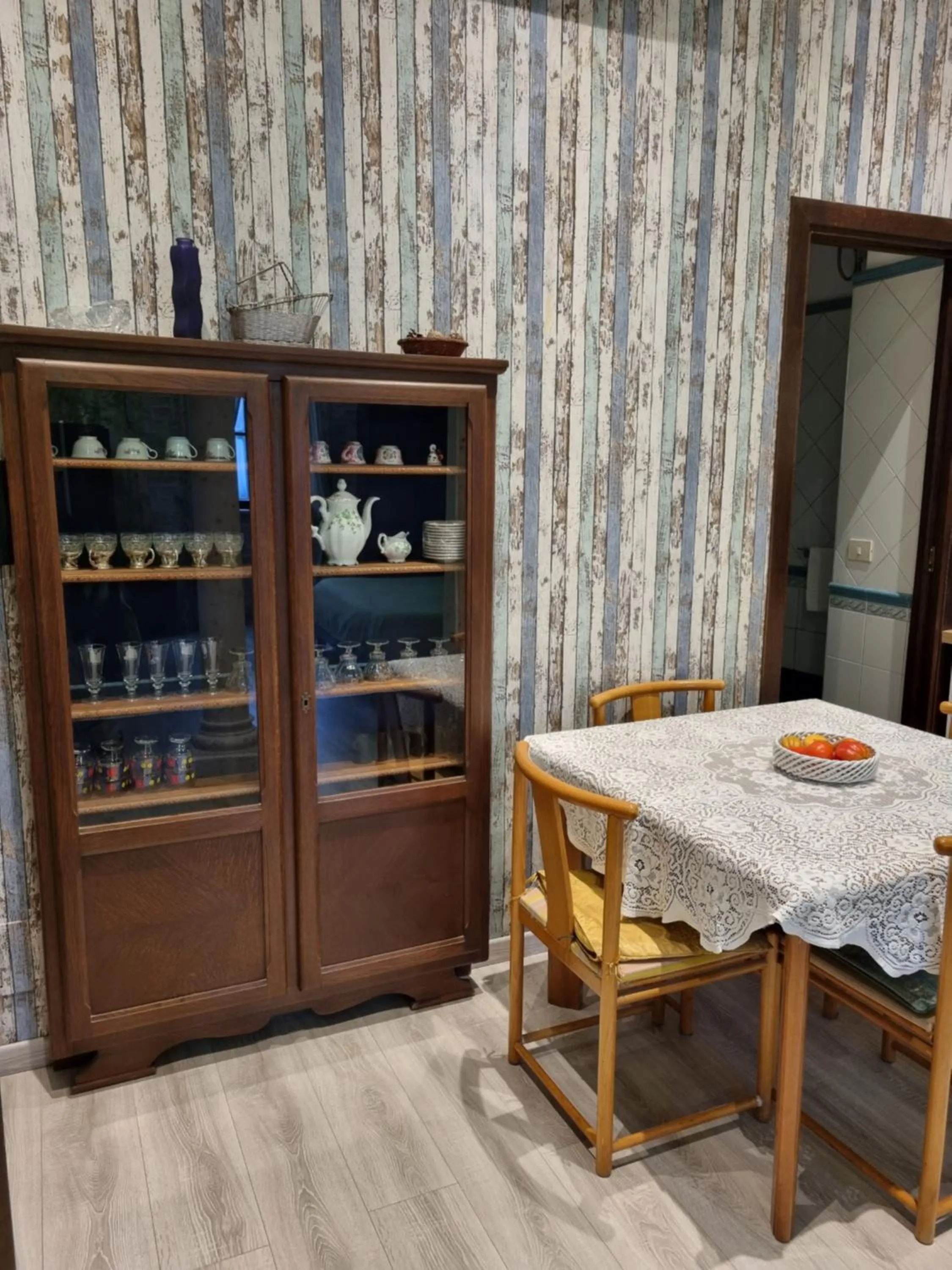Dining area in Palazzo Moraschi Subiaco