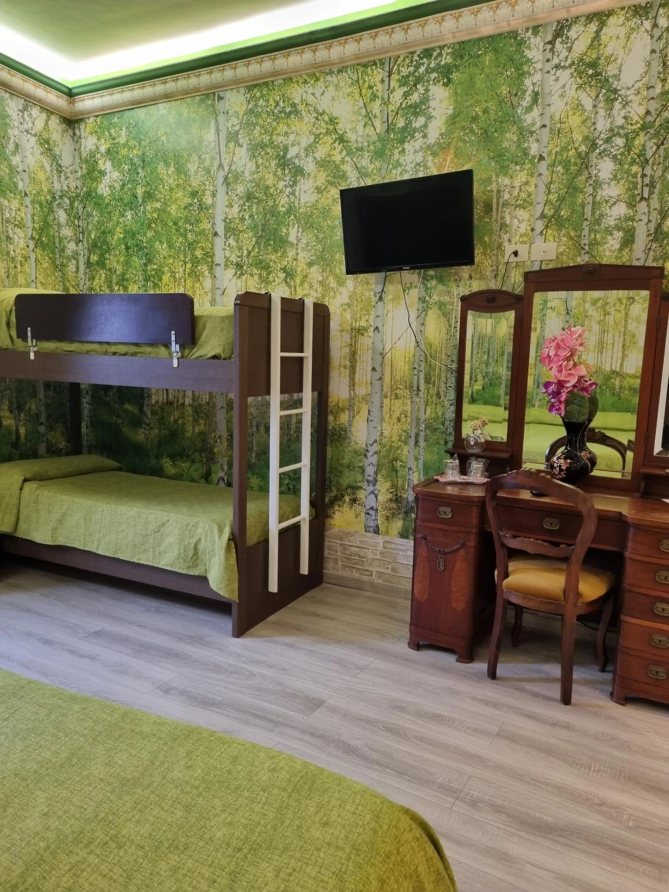 bunk bed, Bed in Palazzo Moraschi Subiaco