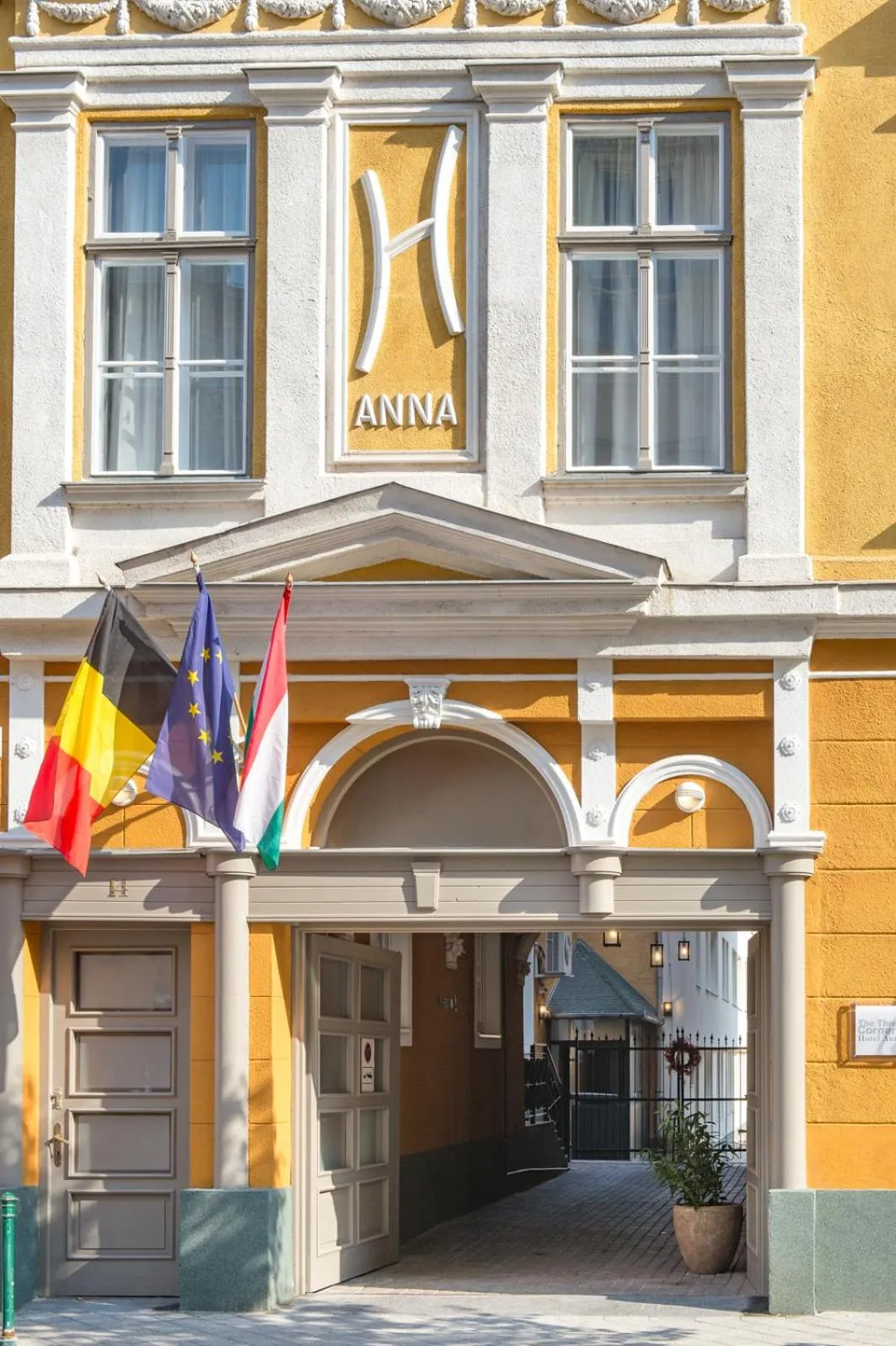 Facade/entrance in Three Corners Hotel Anna