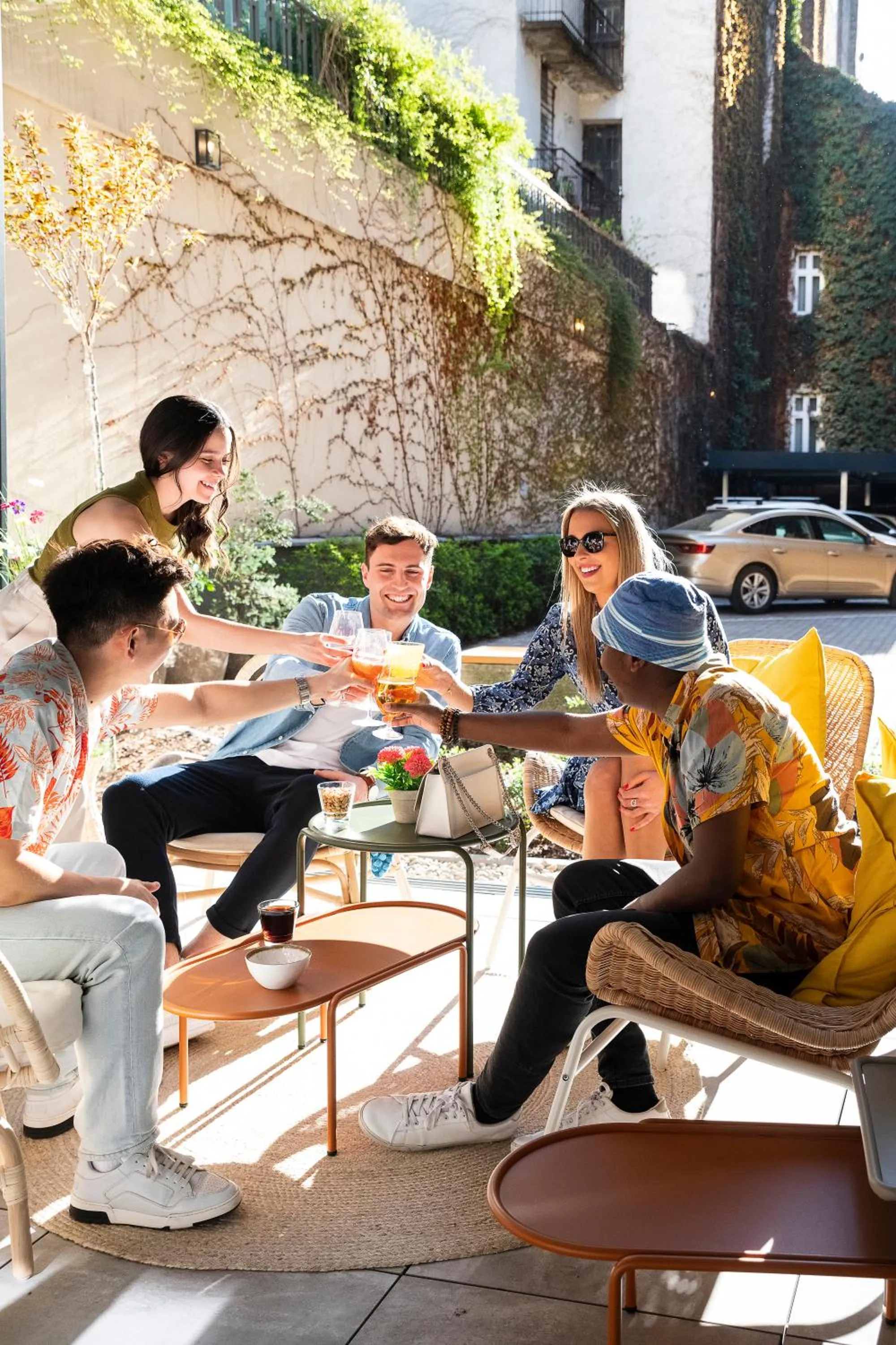 Communal lounge/ TV room in Three Corners Hotel Anna