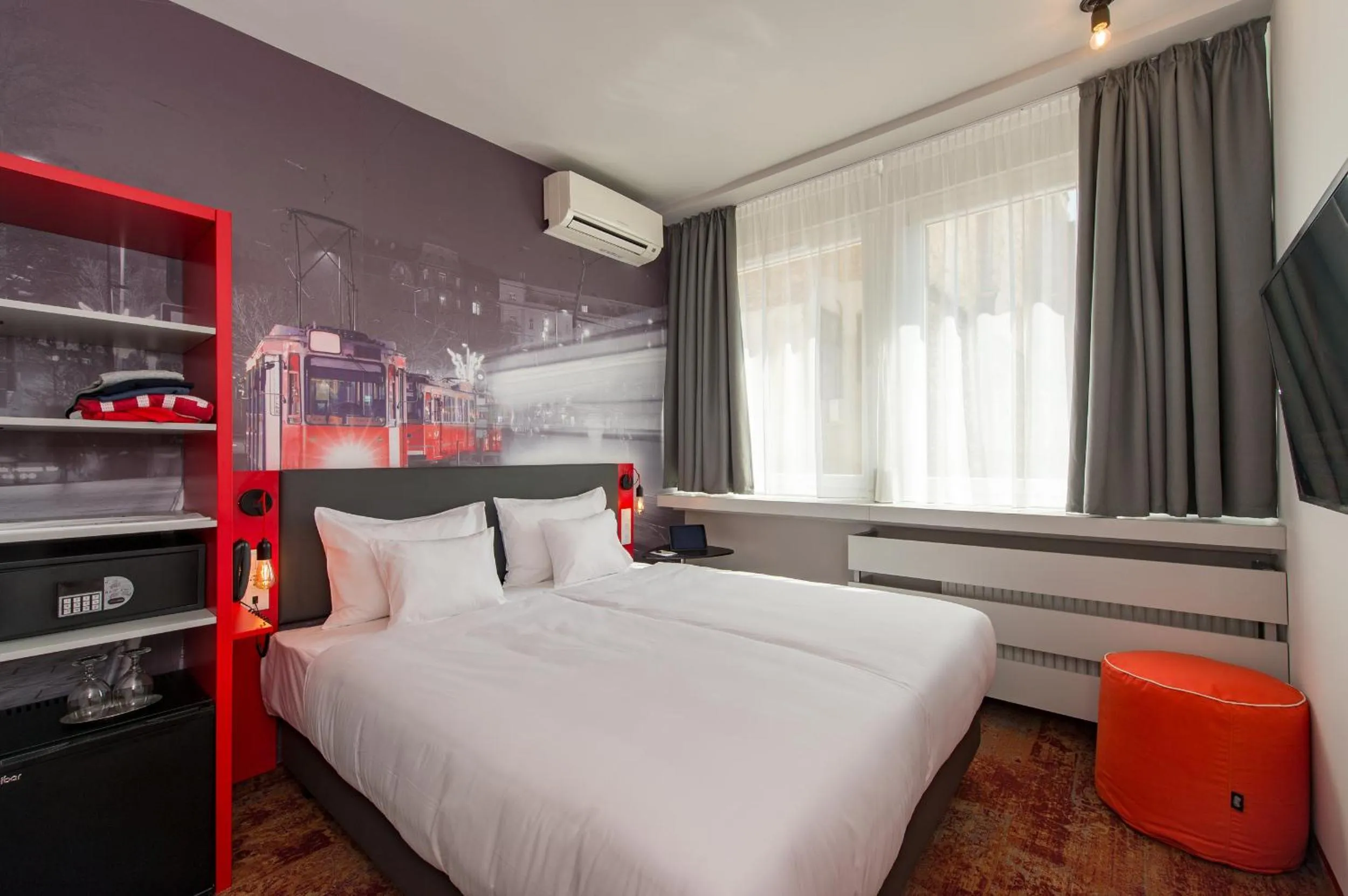 Bed in Three Corners Hotel Anna