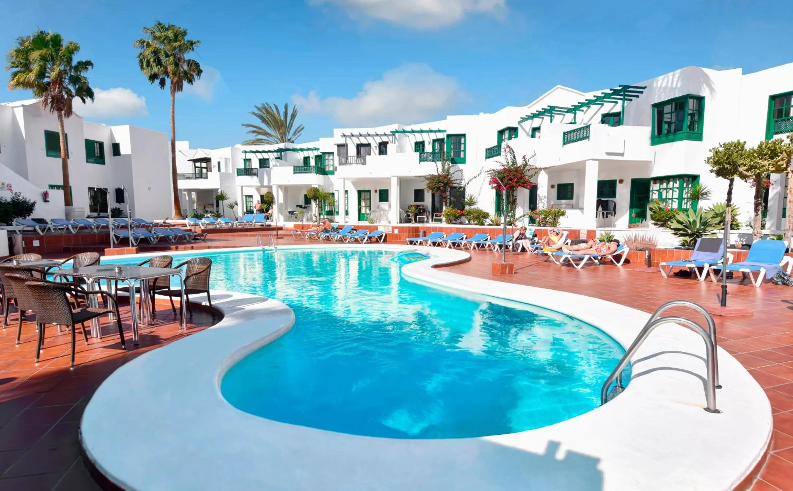 Swimming pool in Apartamentos Luz Y Mar