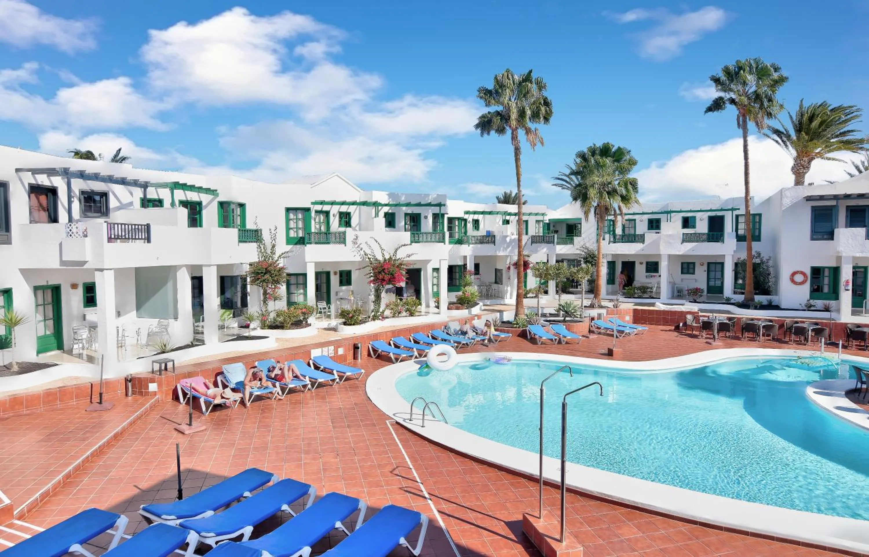 Swimming pool in Apartamentos Luz Y Mar