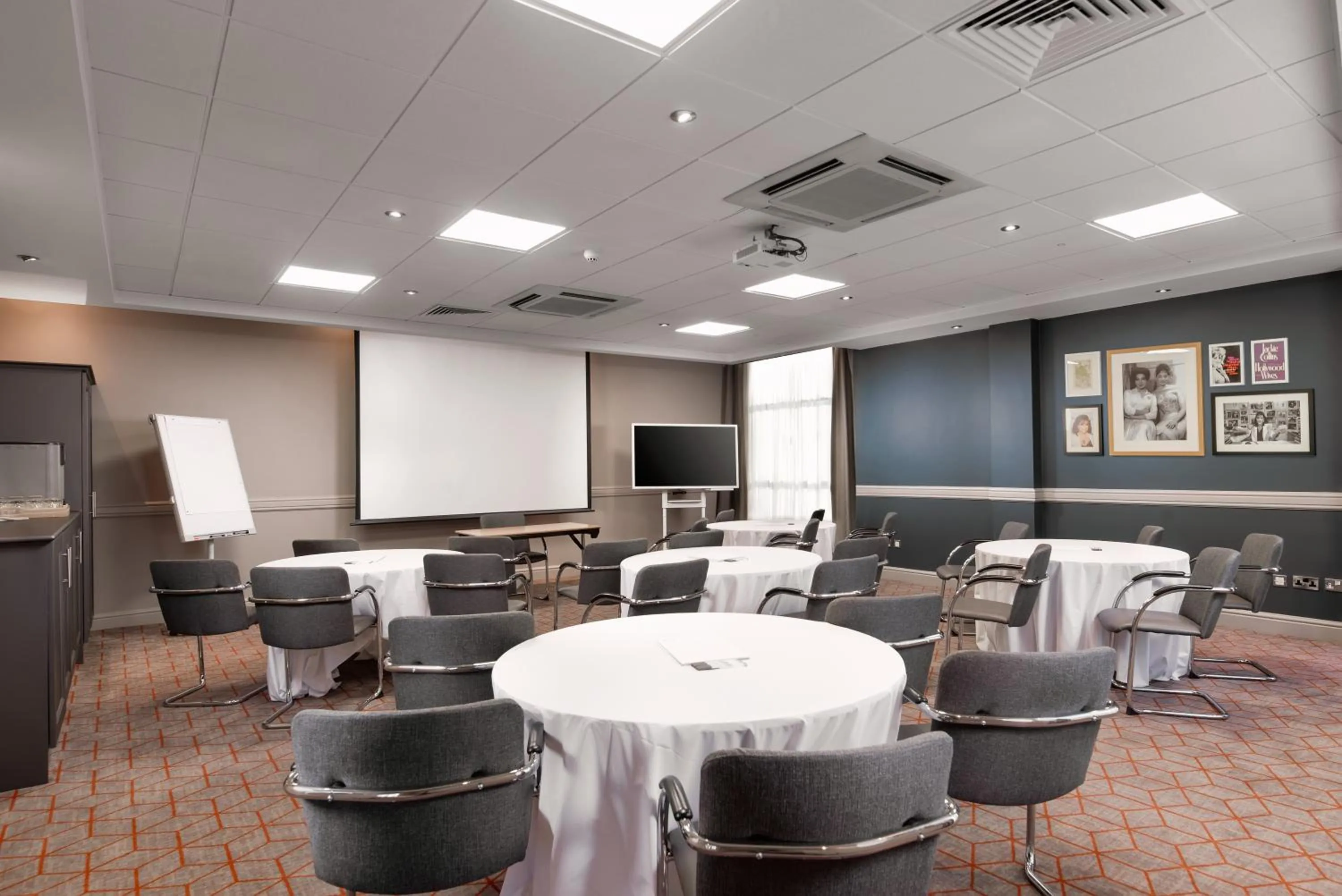 Meeting/conference room in Hilton Garden Inn London Heathrow Airport