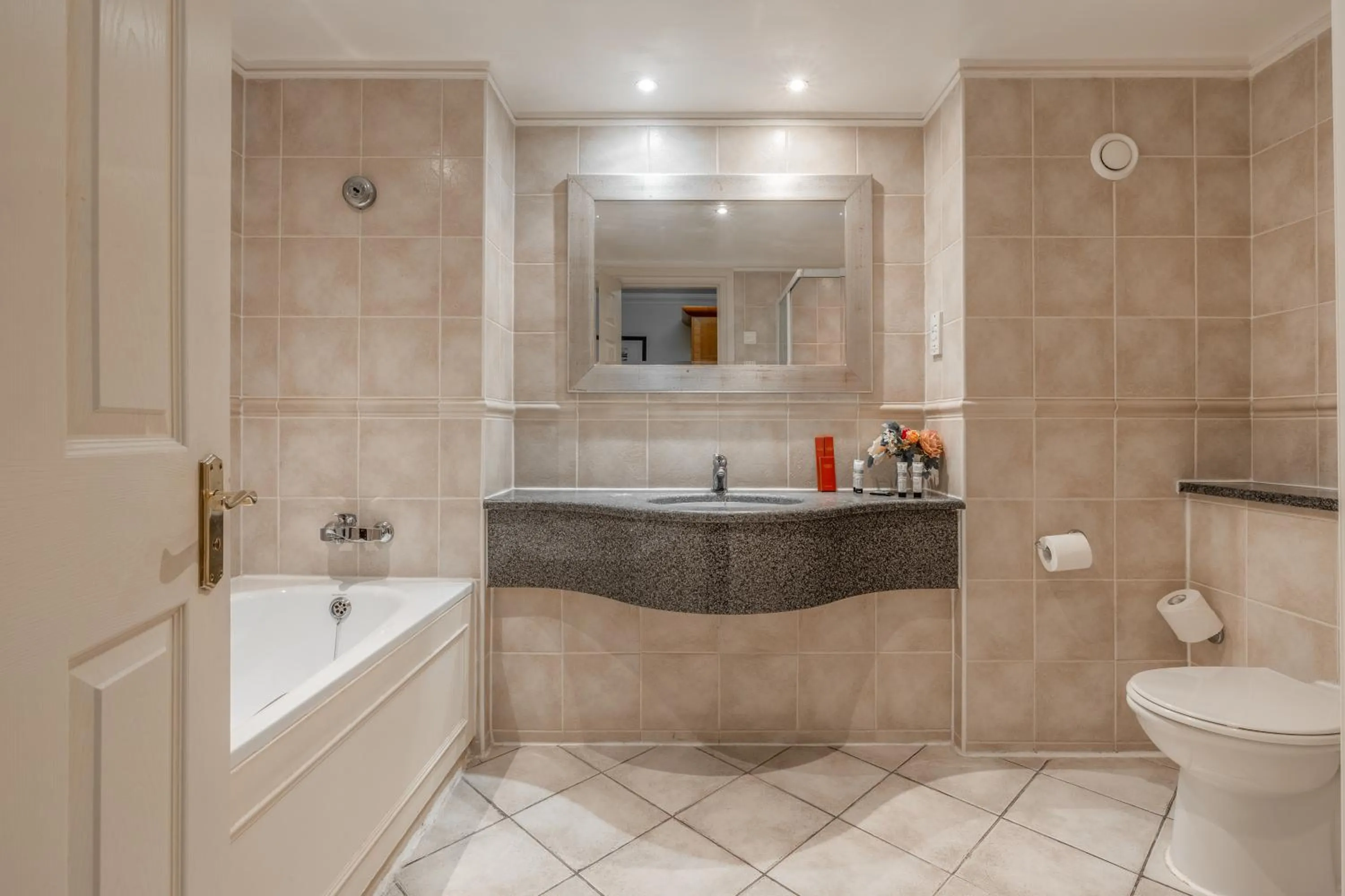 Bathroom in Muthu Newton Hotel (Near Inverness Airport)