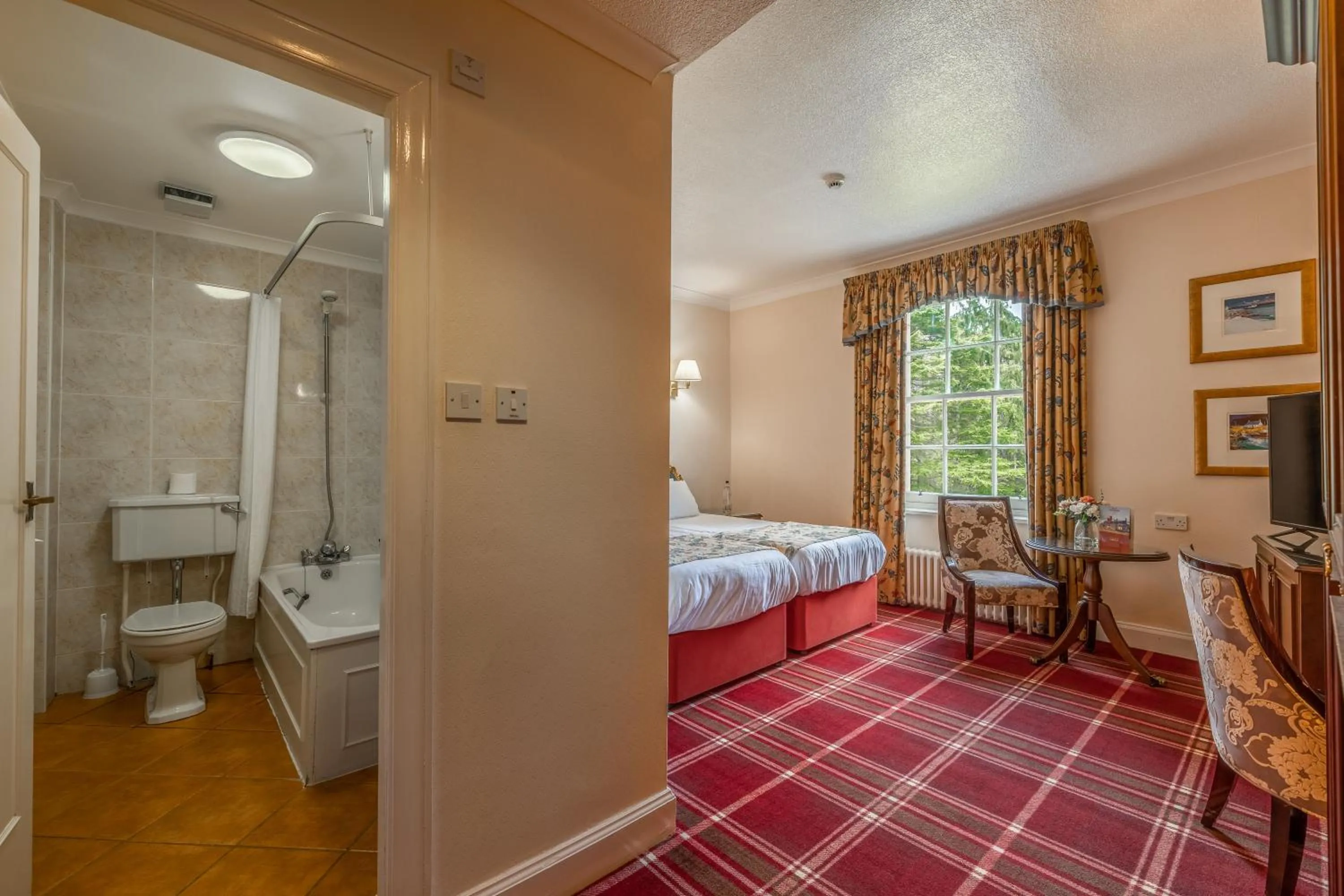 Bedroom, Bed in Muthu Newton Hotel (Near Inverness Airport)