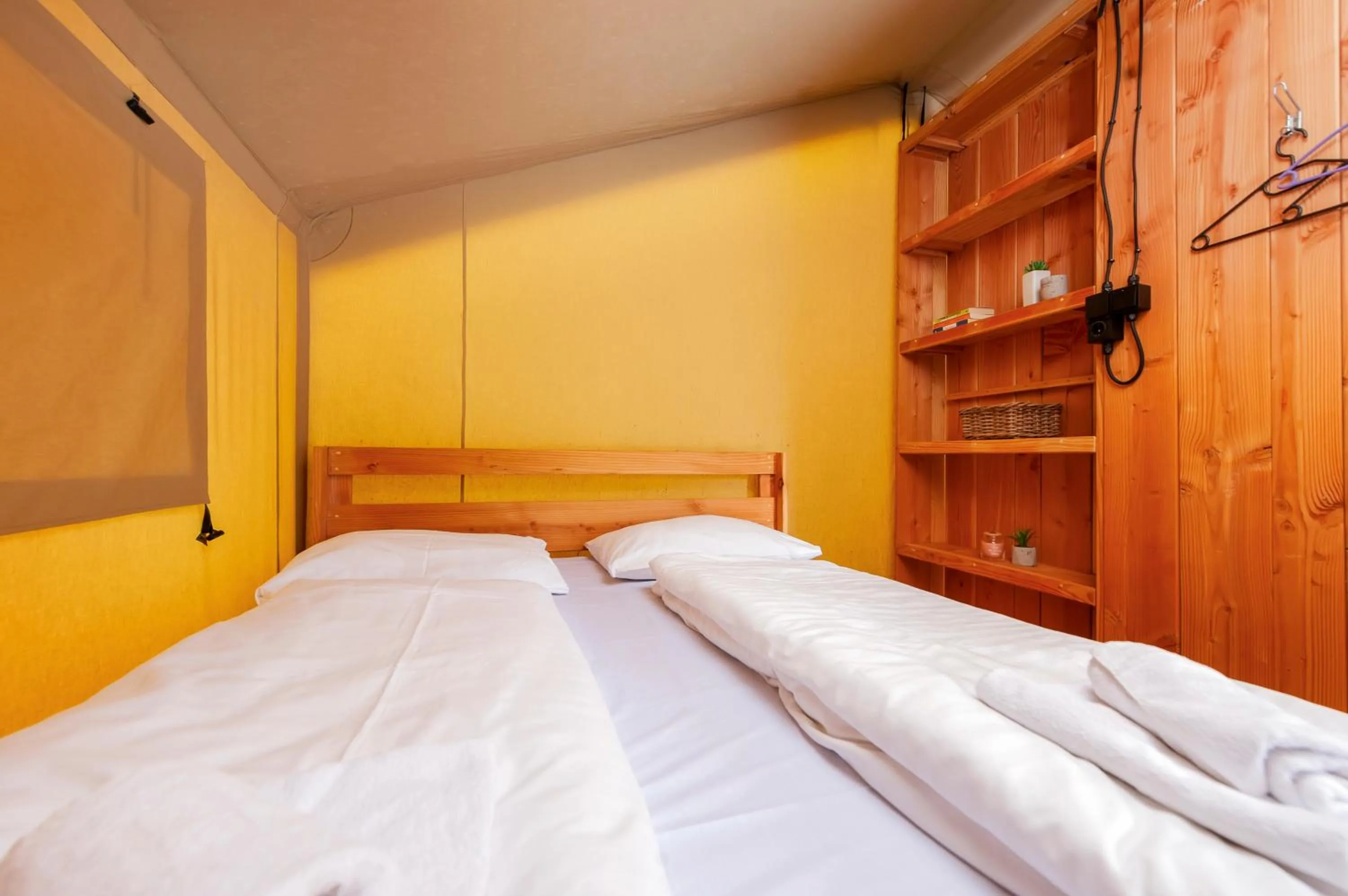 Photo of the whole room, Bed in Glamping and Mobile Homes Lavanda - Holiday Centre Bi VIllage