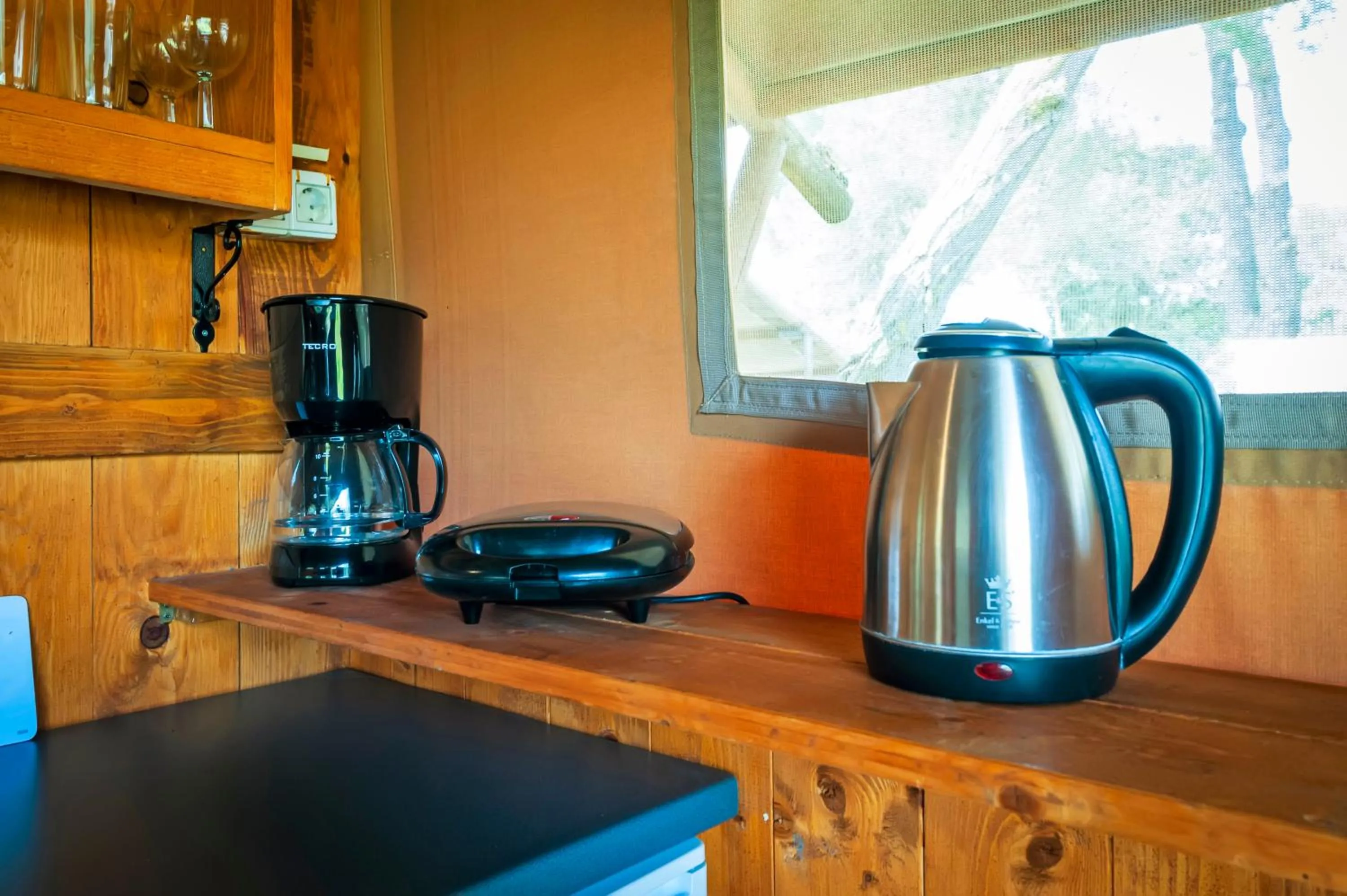 Kitchen or kitchenette in Glamping and Mobile Homes Lavanda - Holiday Centre Bi VIllage