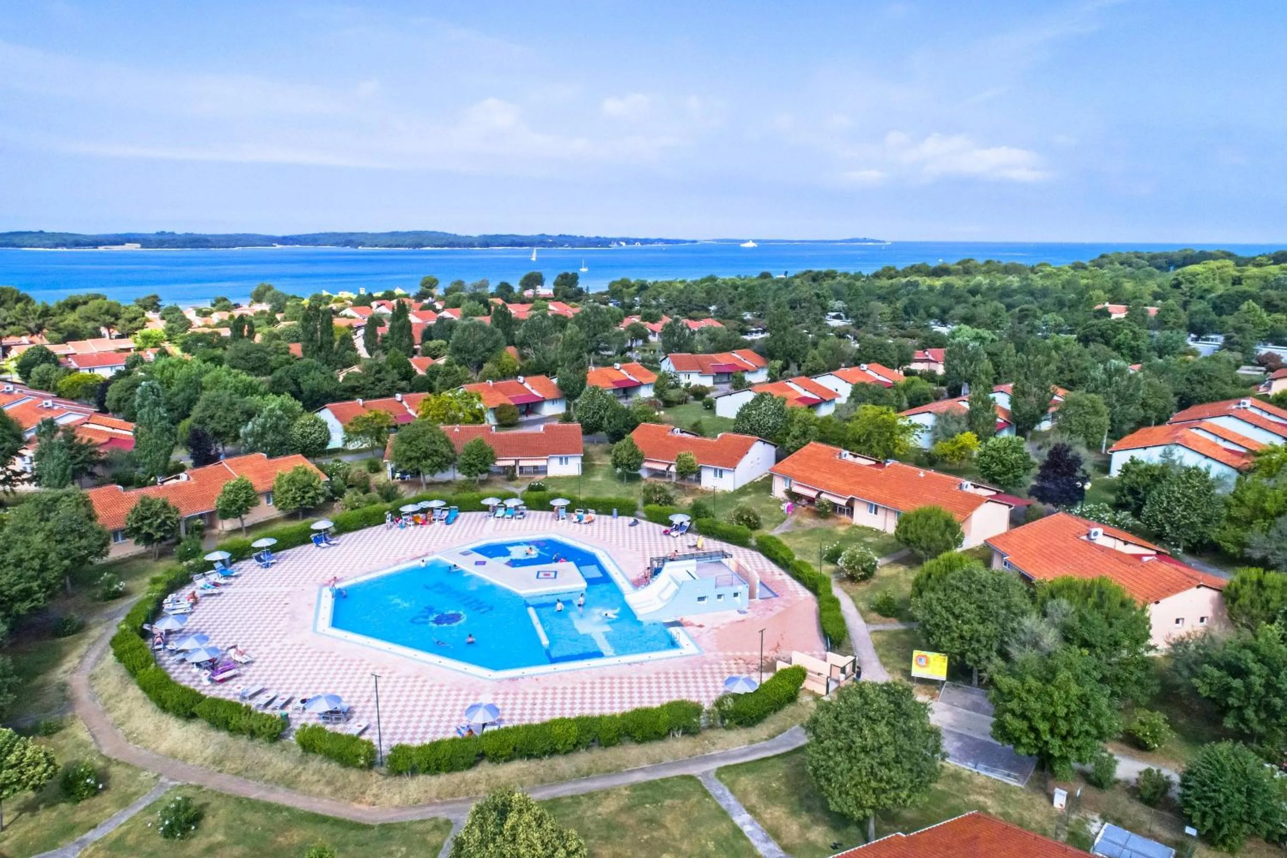 Property building in Glamping and Mobile Homes Lavanda - Holiday Centre Bi VIllage