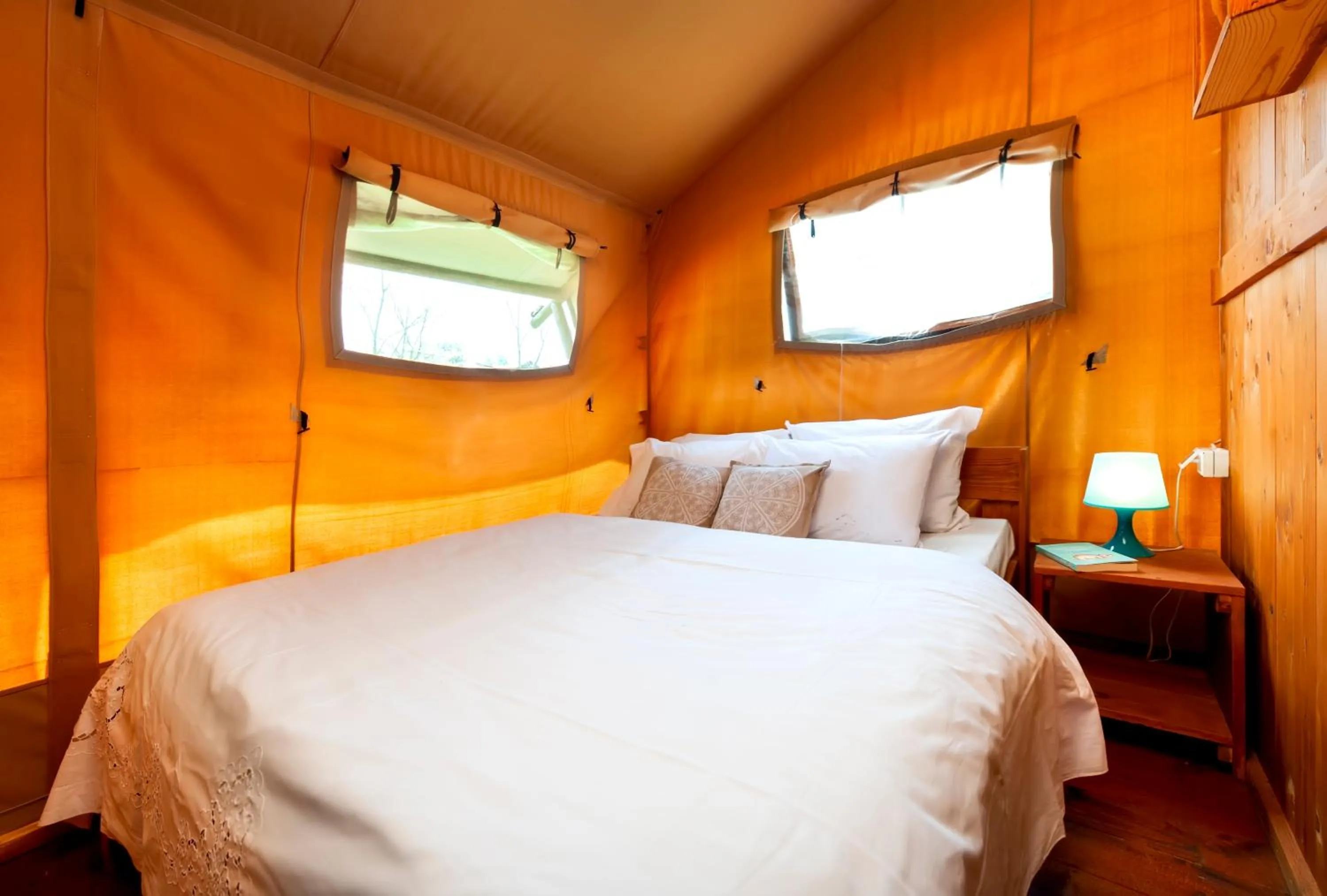 Photo of the whole room, Bed in Glamping and Mobile Homes Lavanda - Holiday Centre Bi VIllage