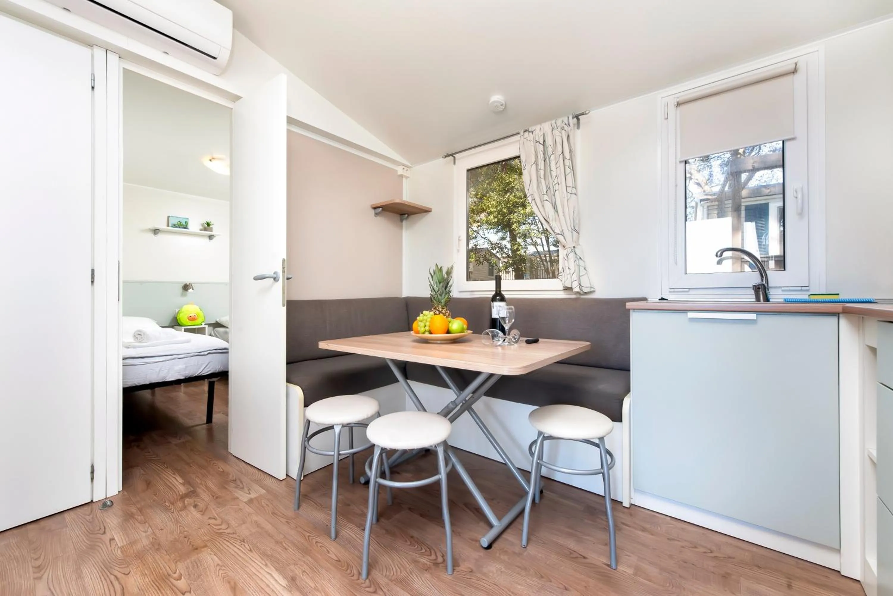 Kitchen or kitchenette in Glamping and Mobile Homes Lavanda - Holiday Centre Bi VIllage