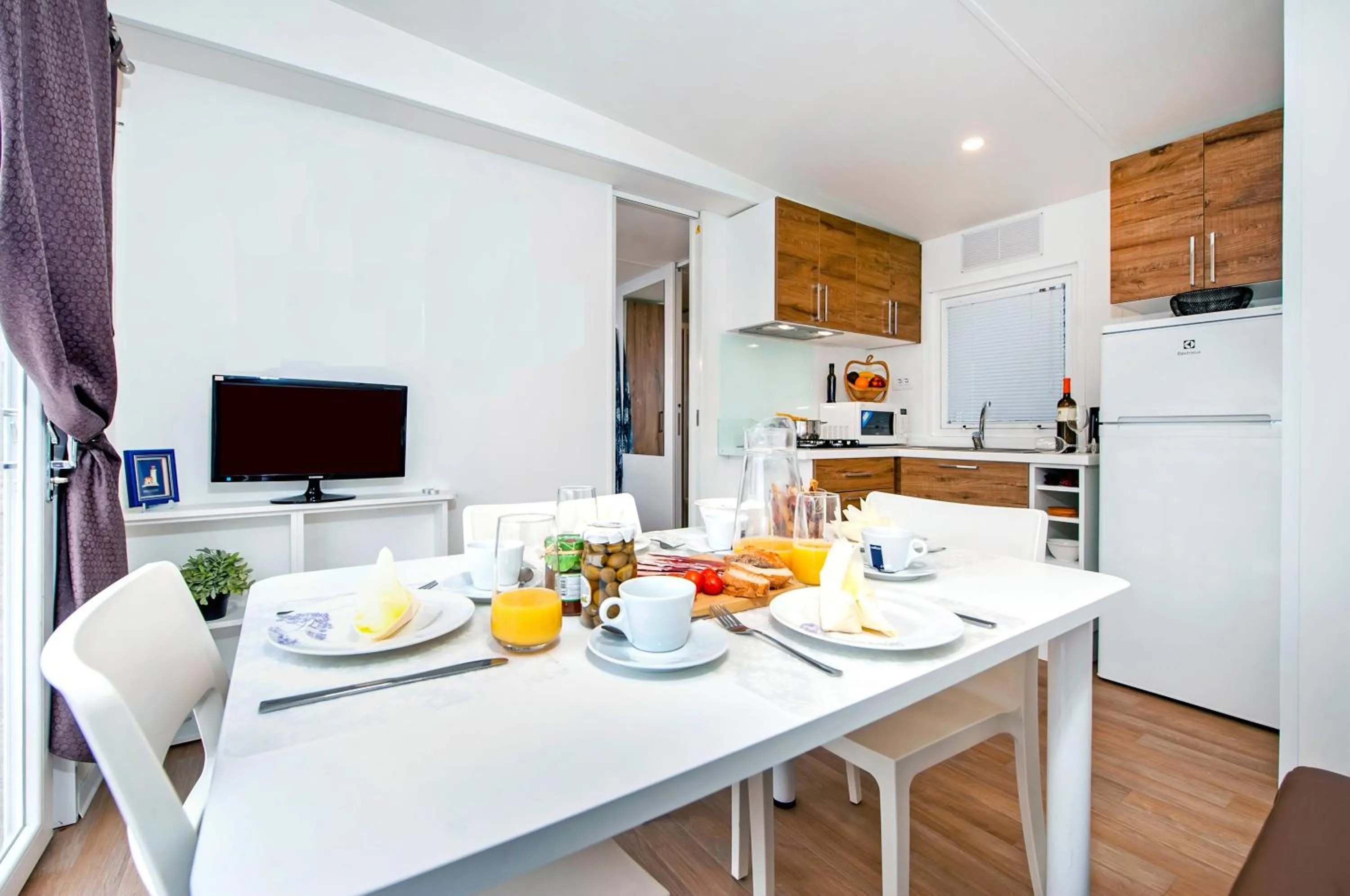 Dining area in Glamping and Mobile Homes Lavanda - Holiday Centre Bi VIllage
