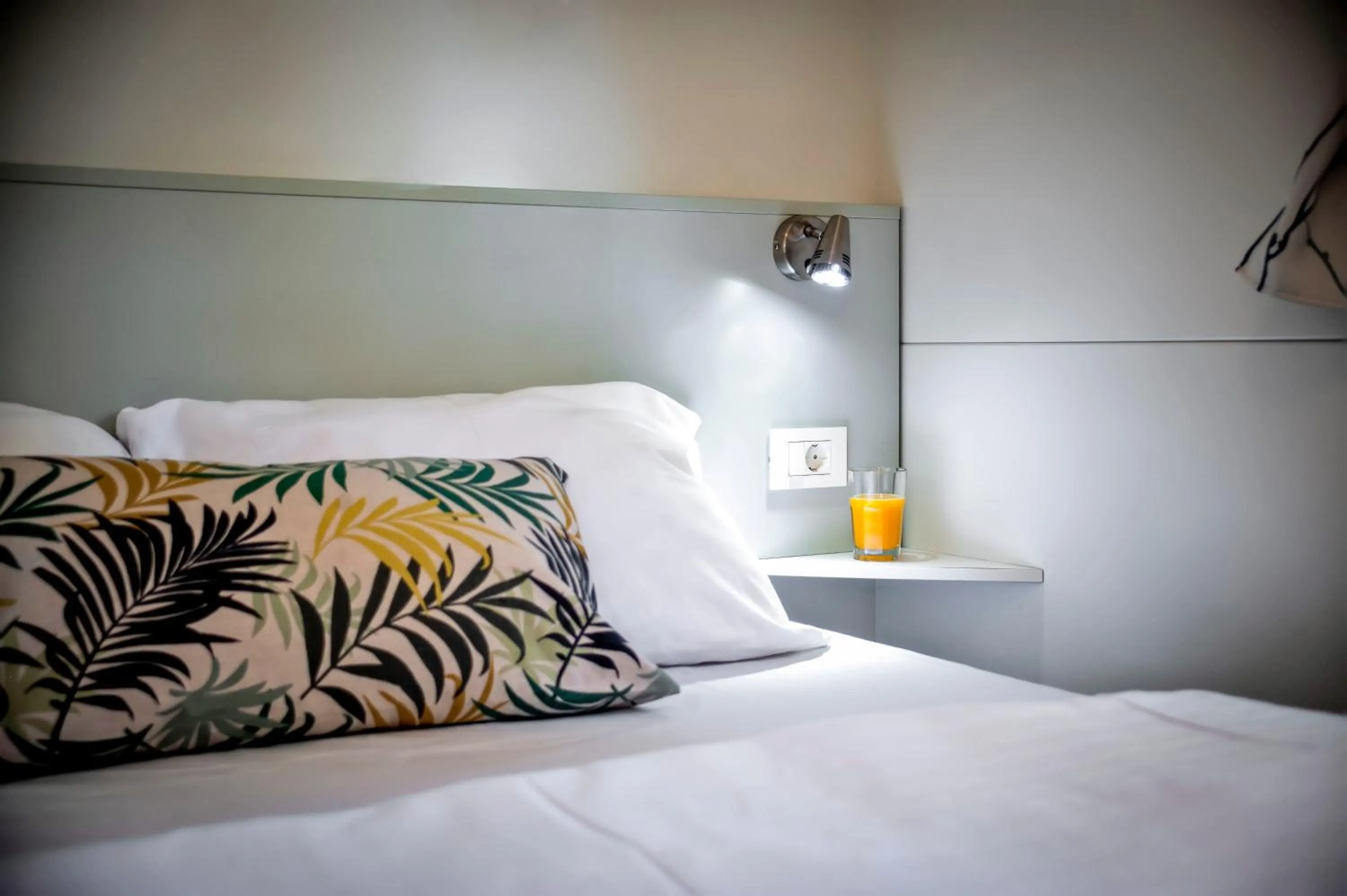 Bedroom, Bed in Glamping and Mobile Homes Lavanda - Holiday Centre Bi VIllage