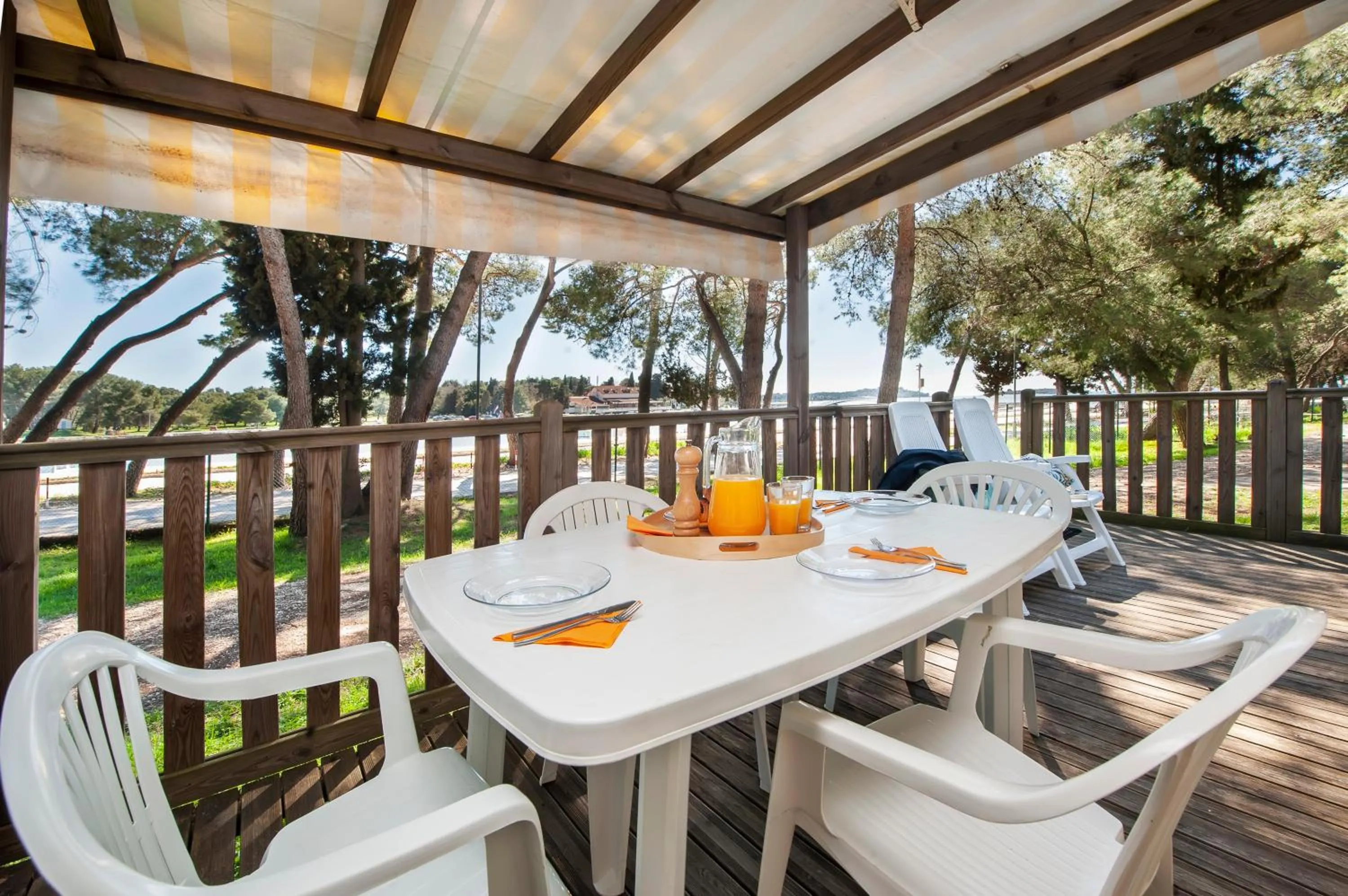 Food and drinks in Glamping and Mobile Homes Lavanda - Holiday Centre Bi VIllage