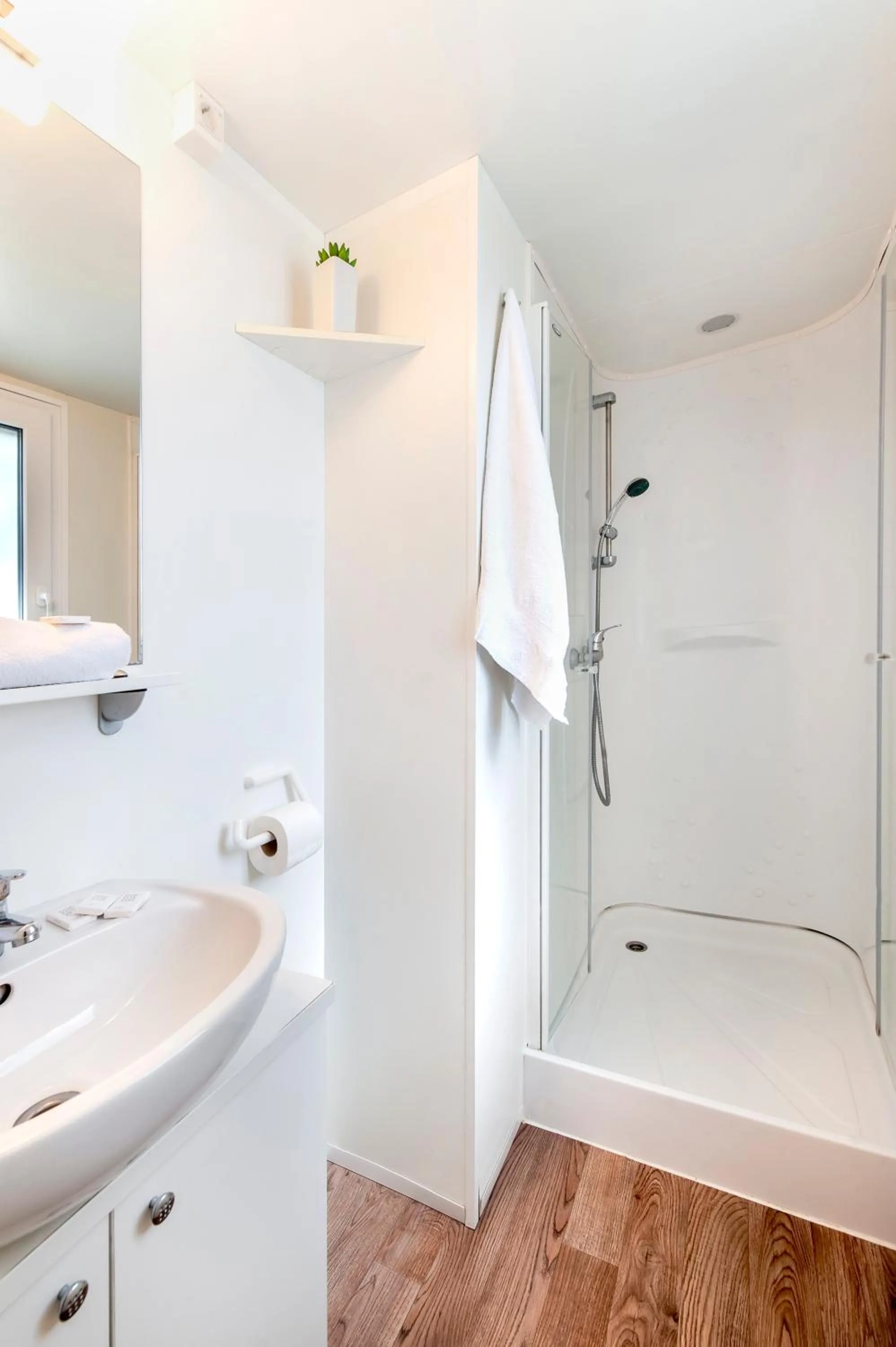 Shower in Glamping and Mobile Homes Lavanda - Holiday Centre Bi VIllage