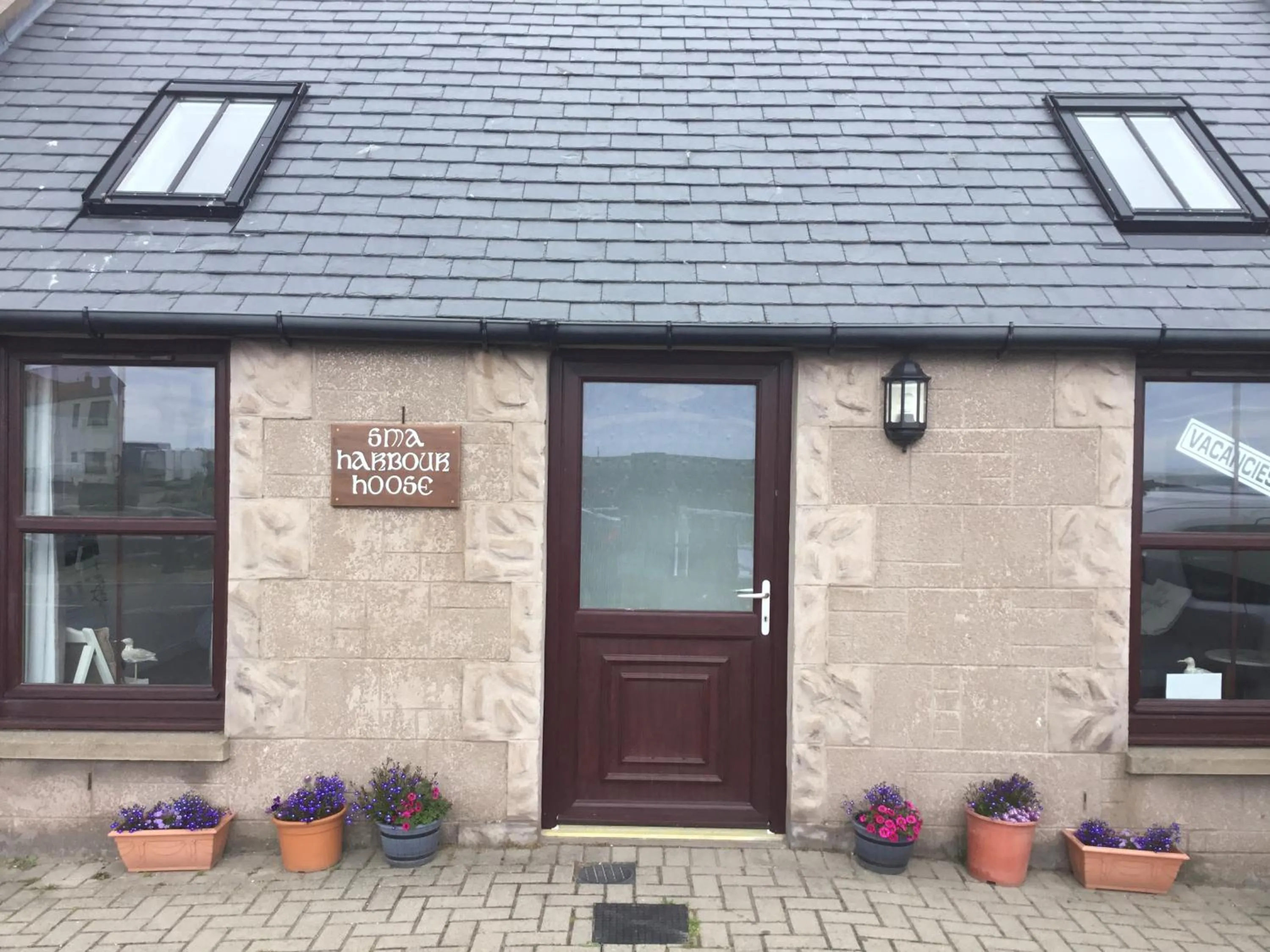 Facade/entrance in Sma Harbour Hoose