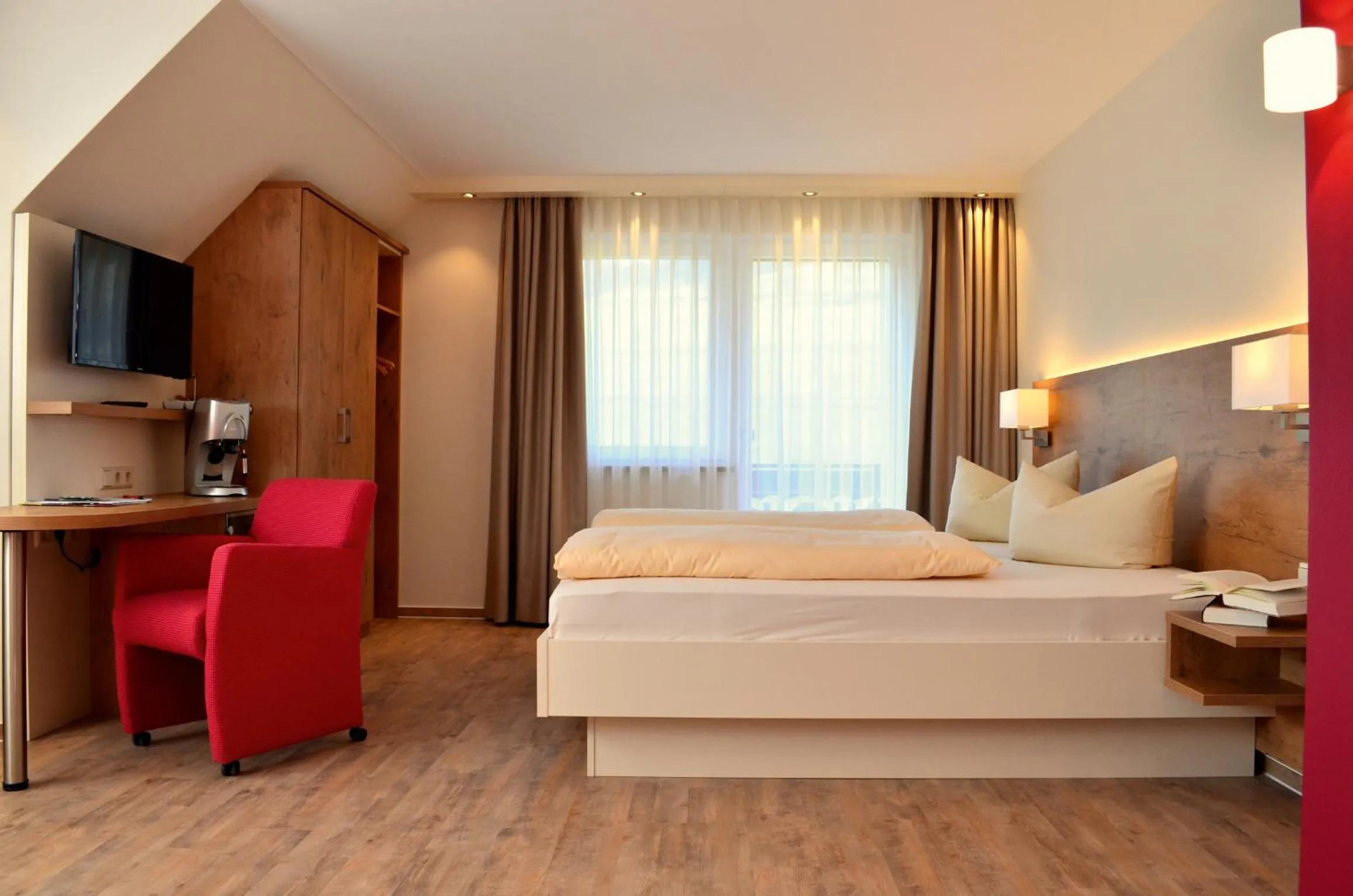TV and multimedia, Bed in Hotel Garni Bergblick