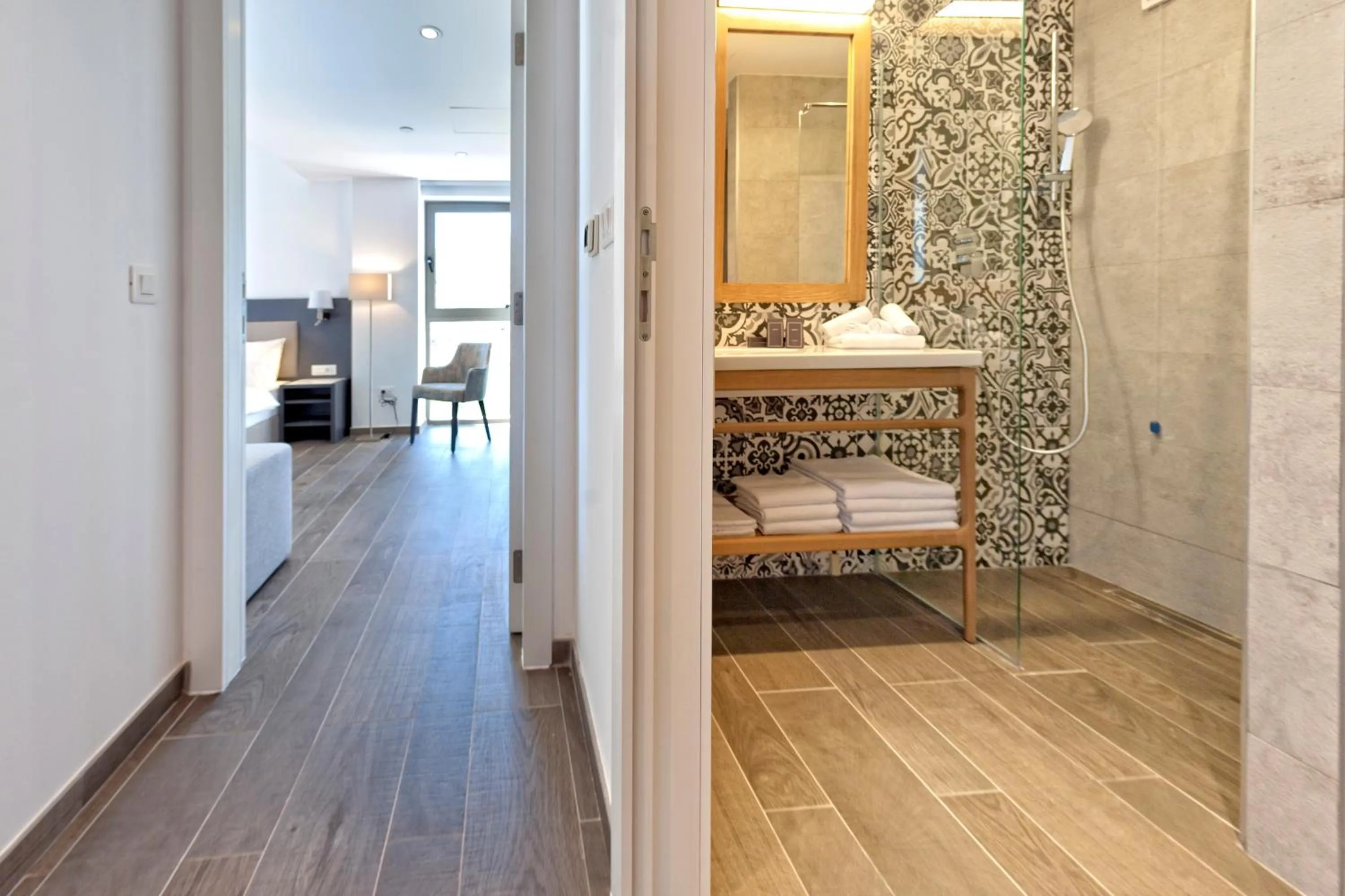 Bathroom, Bed in Hotel Eleven