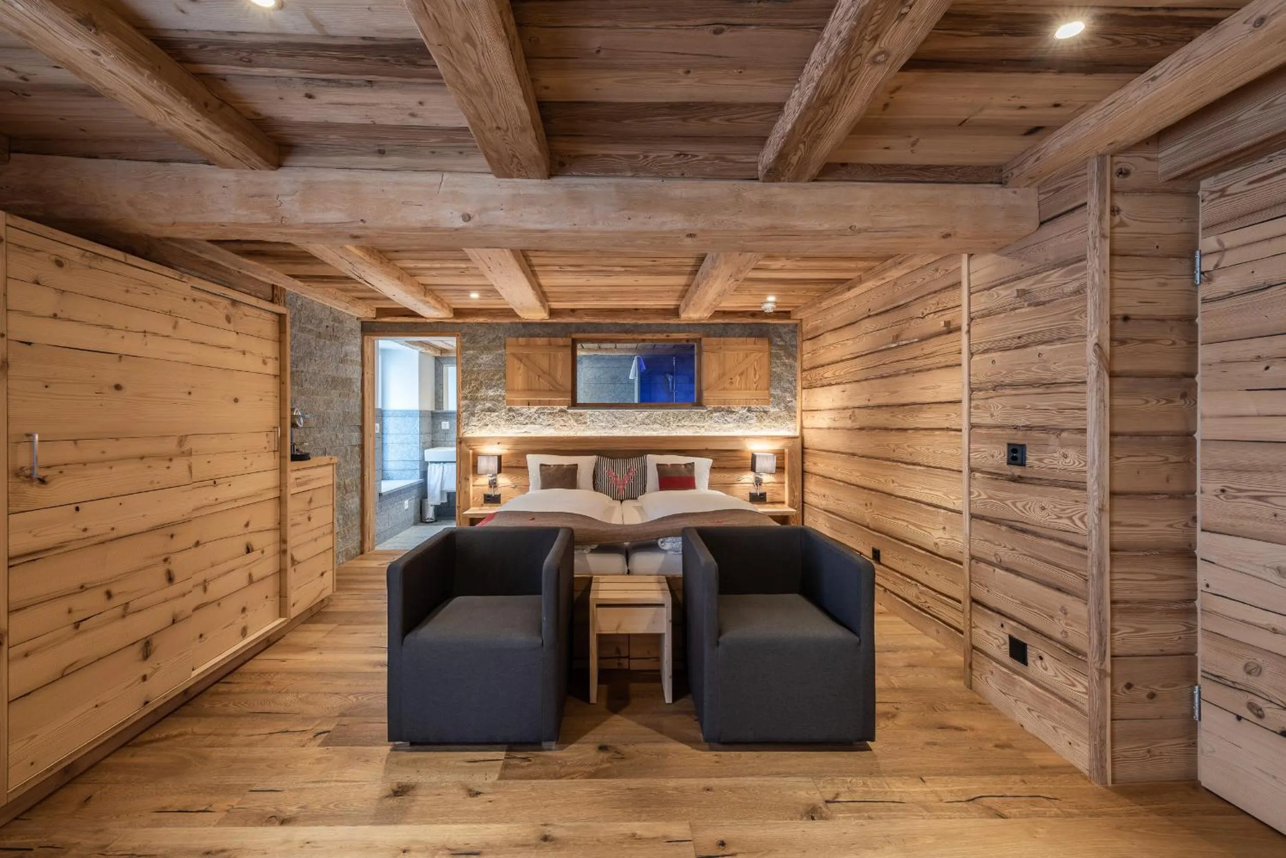 Photo of the whole room in Hotel Crusch Alba Zernez