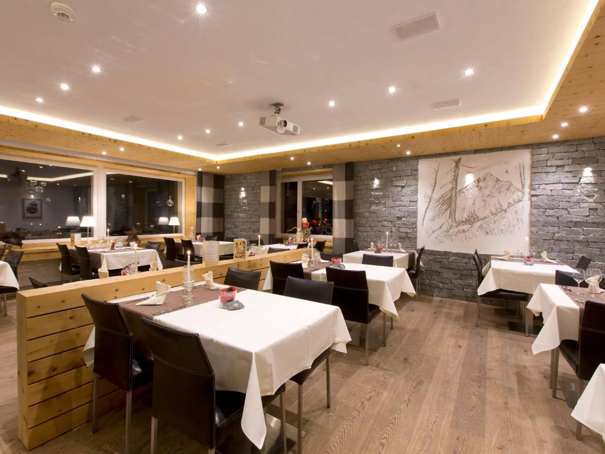 Restaurant/places to eat in Hotel Crusch Alba Zernez
