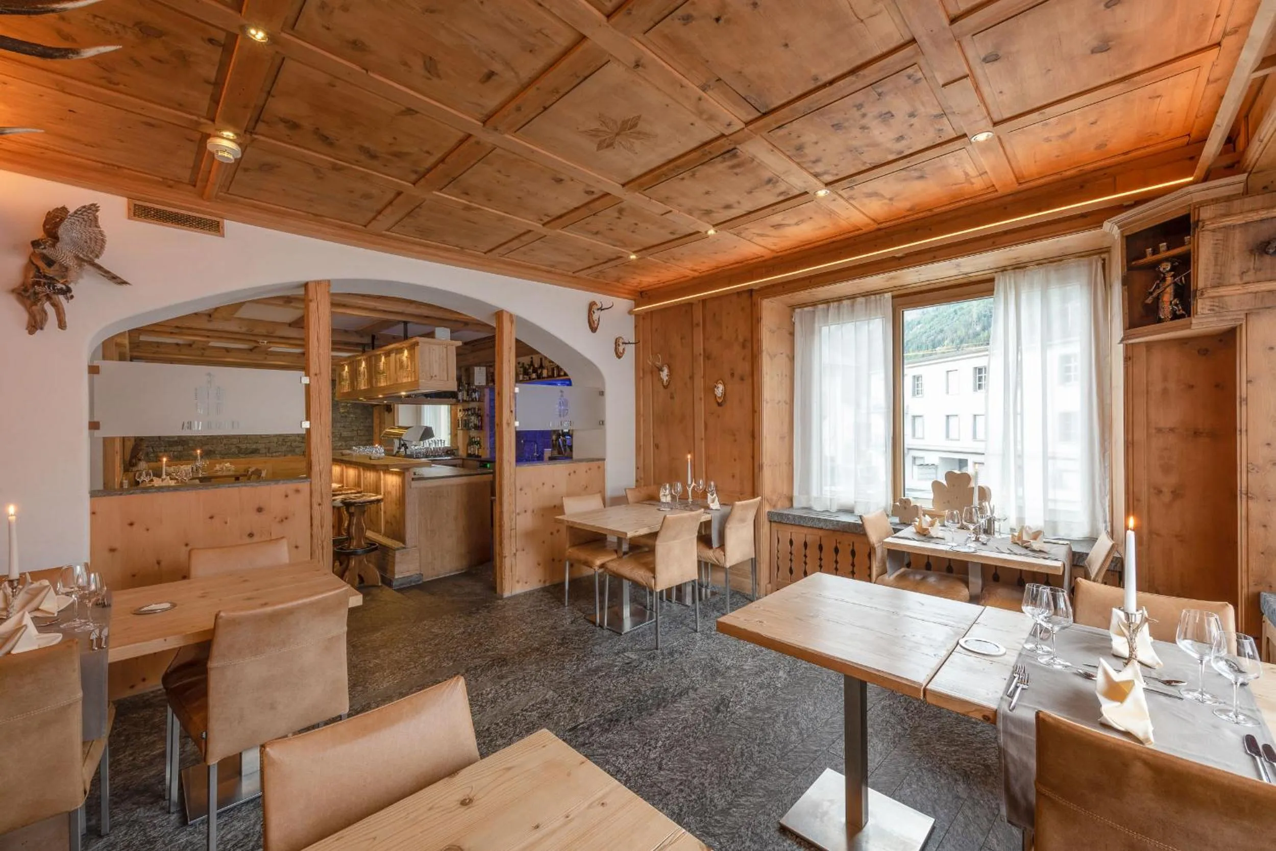 Restaurant/places to eat in Hotel Crusch Alba Zernez