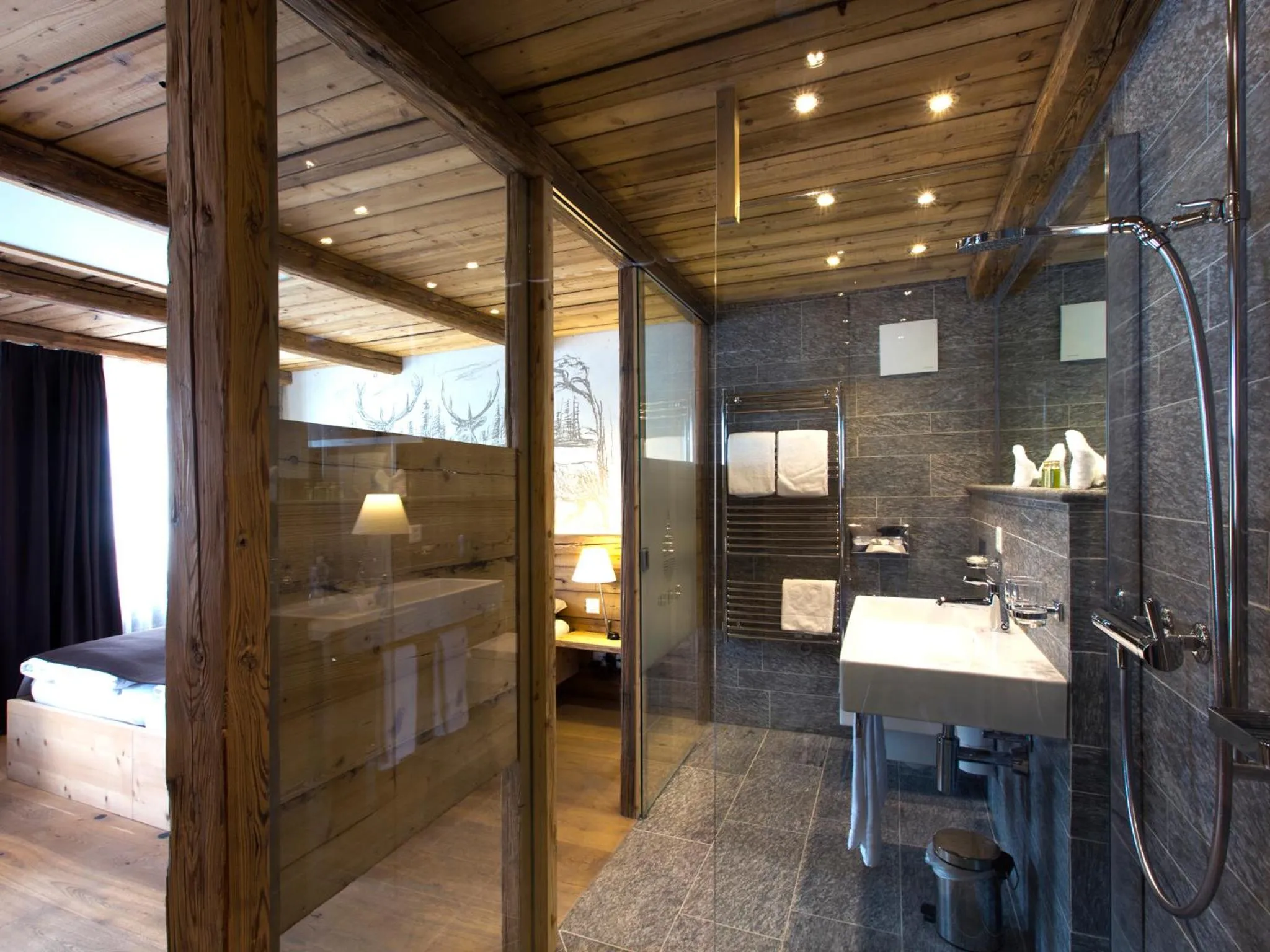 Bathroom in Hotel Crusch Alba Zernez