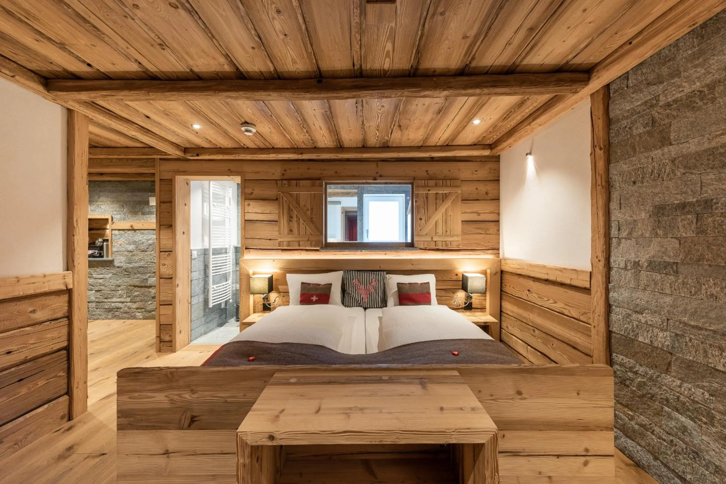 Photo of the whole room, Bed in Hotel Crusch Alba Zernez