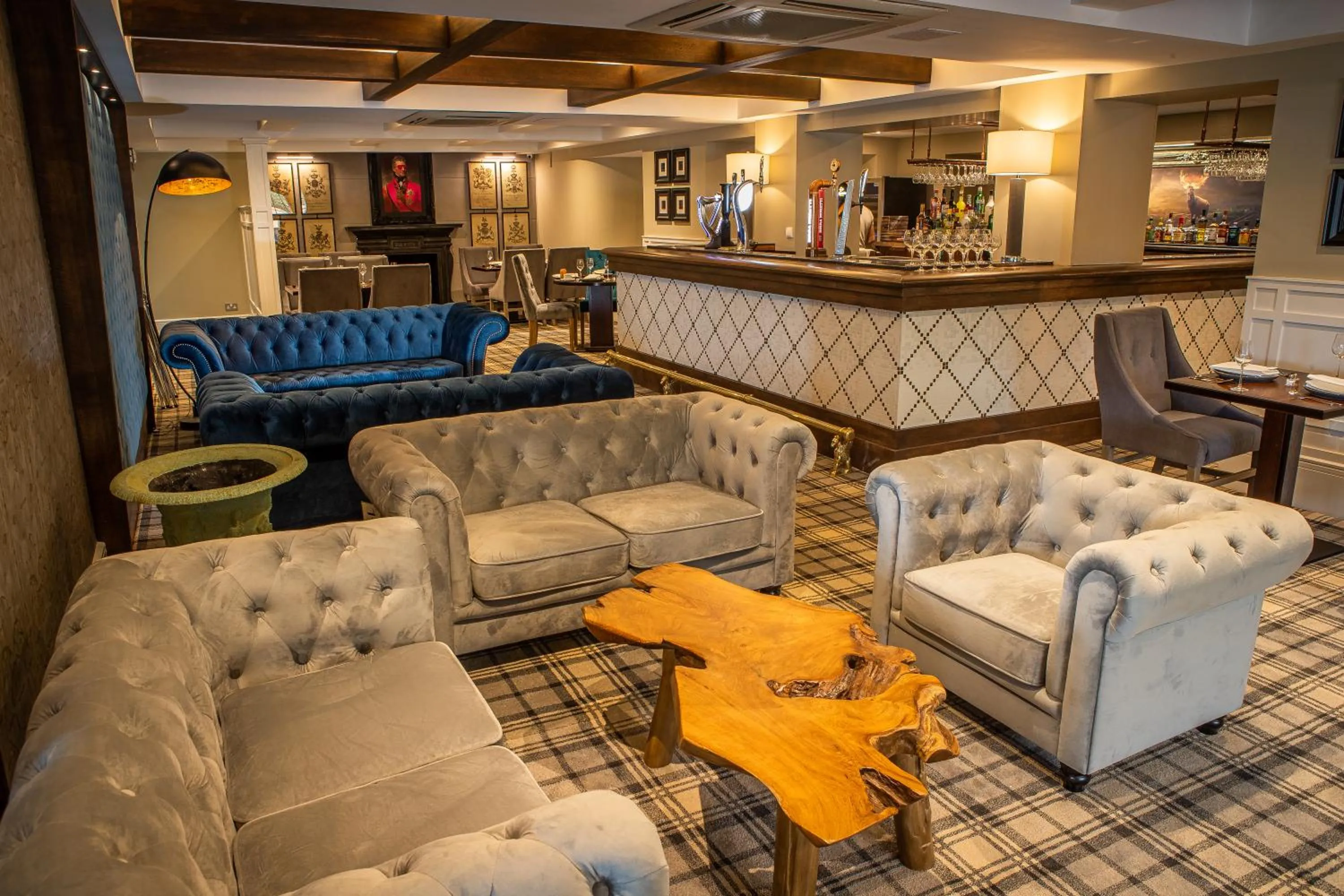 Lounge or bar in Crowwood Hotel and Alba Restaurant