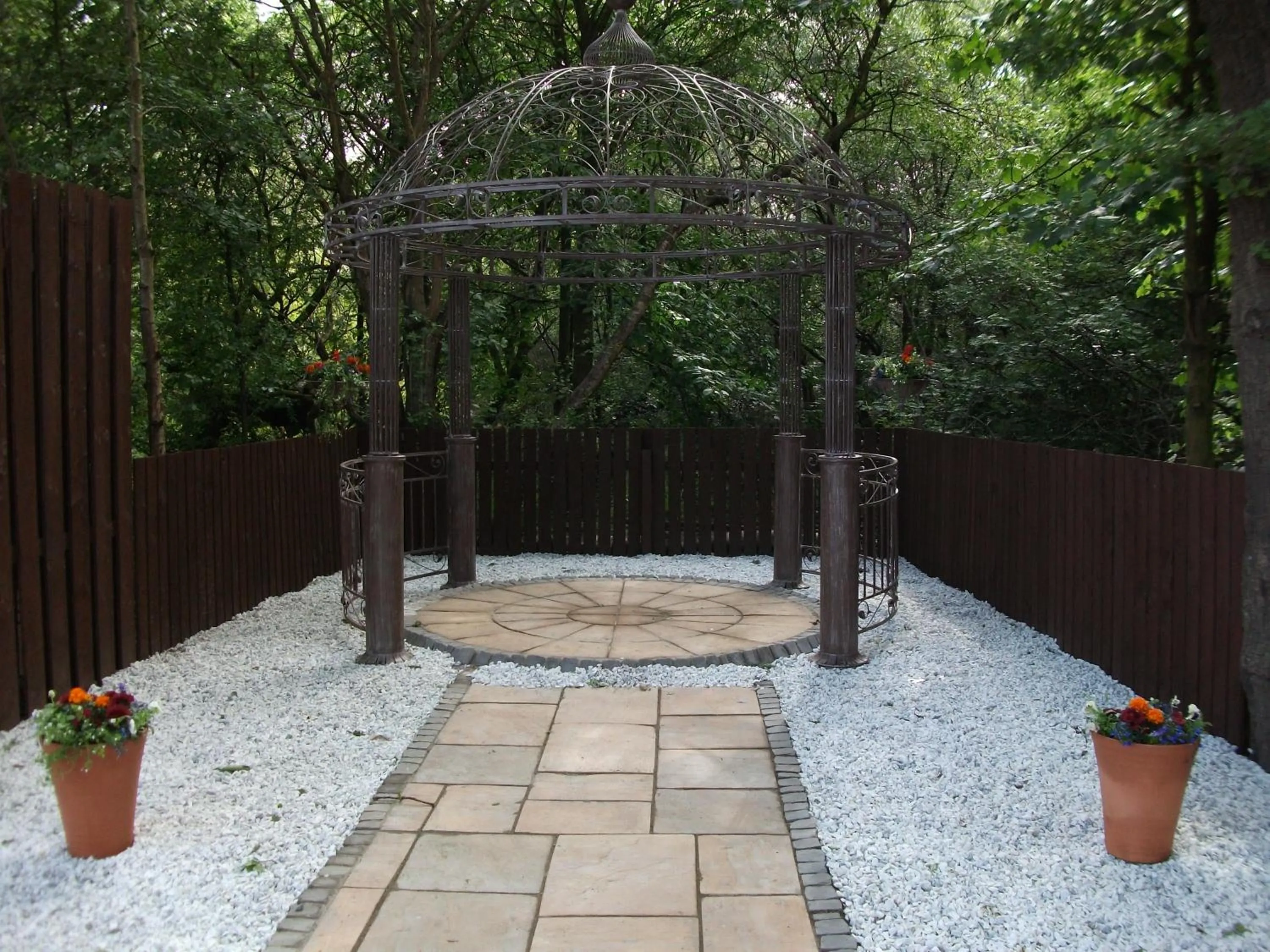 Patio in Crowwood Hotel and Alba Restaurant