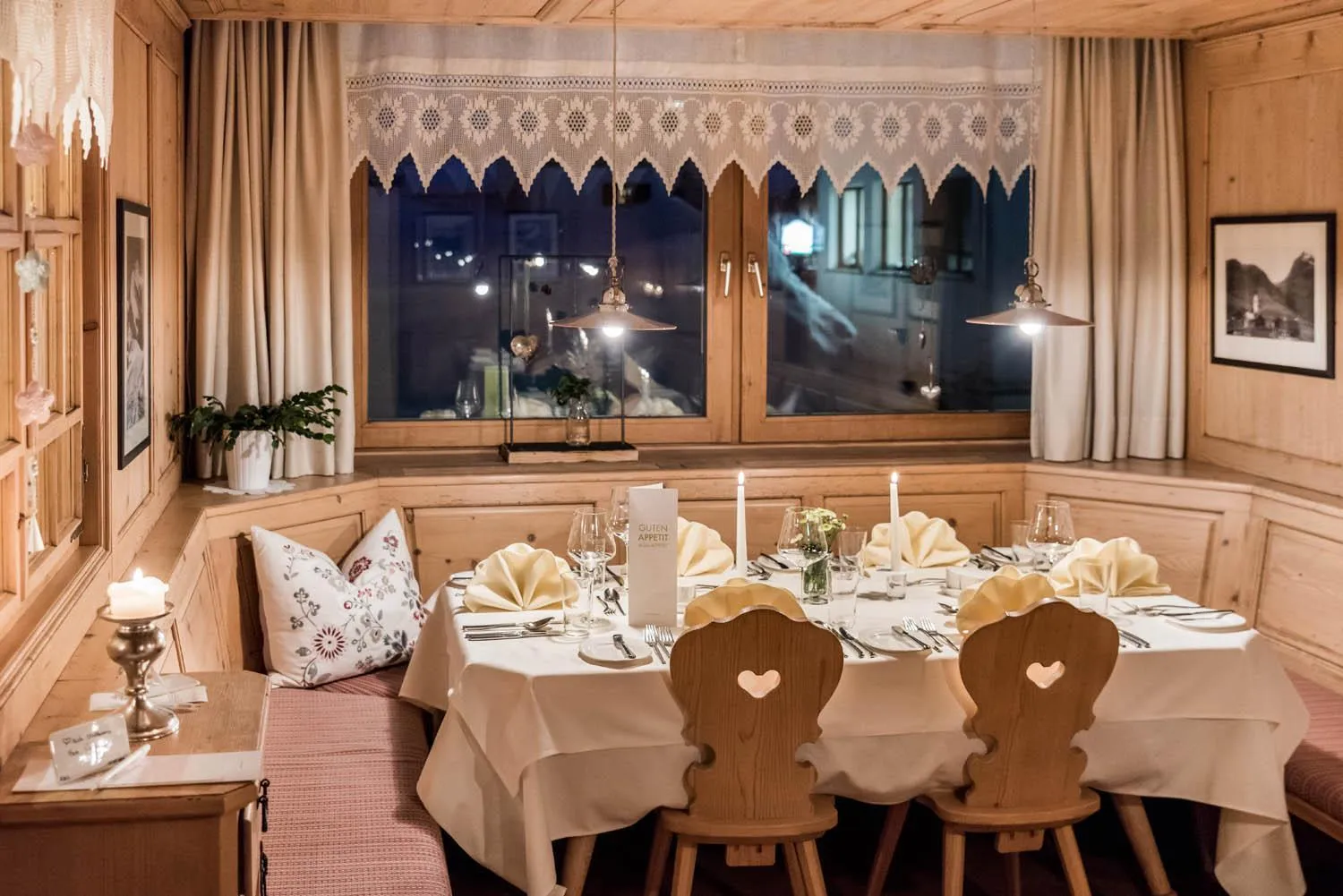 Restaurant/places to eat in Hotel Walserberg