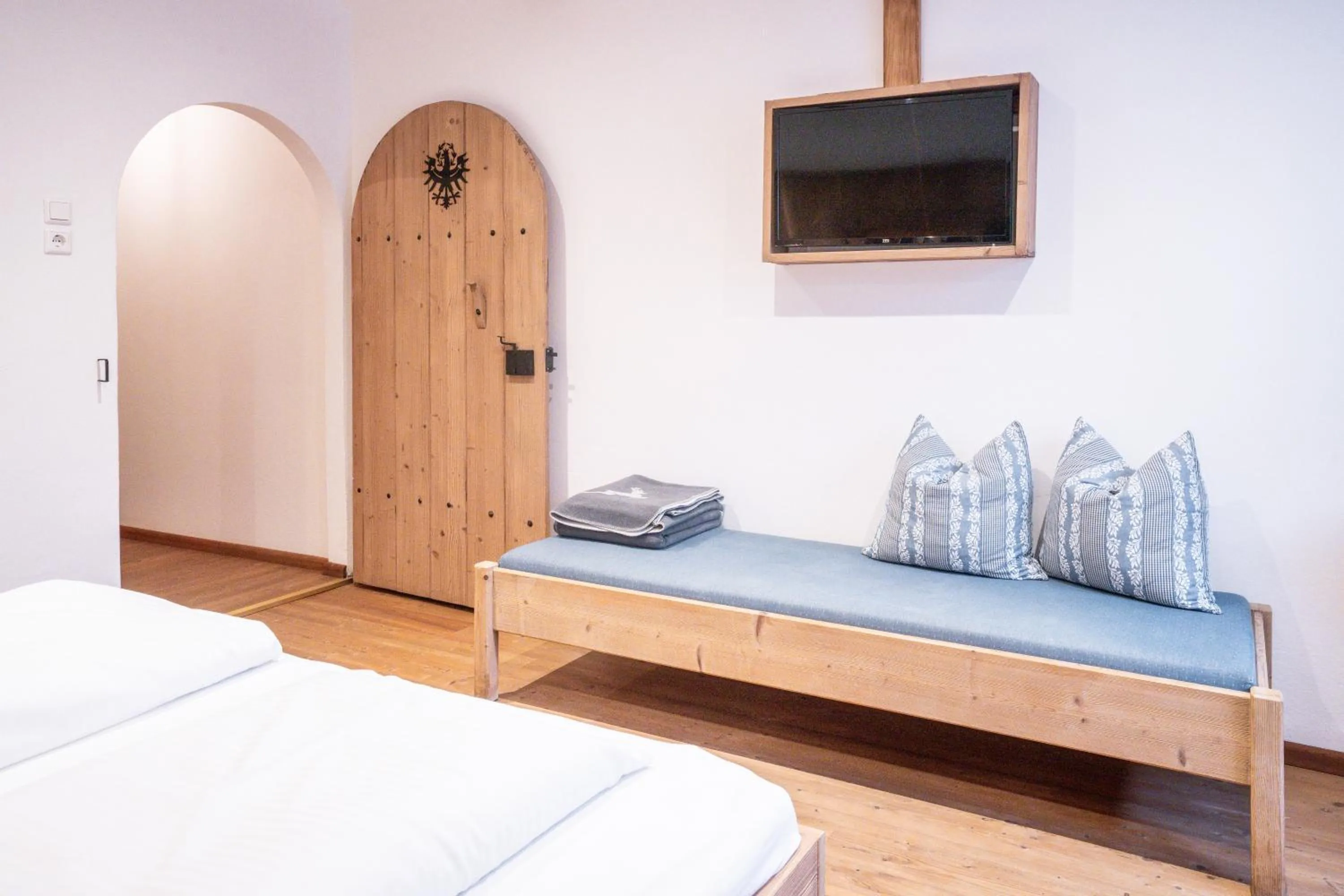 TV and multimedia, Bed in Stauders Zimmer und Ferienwohnungen