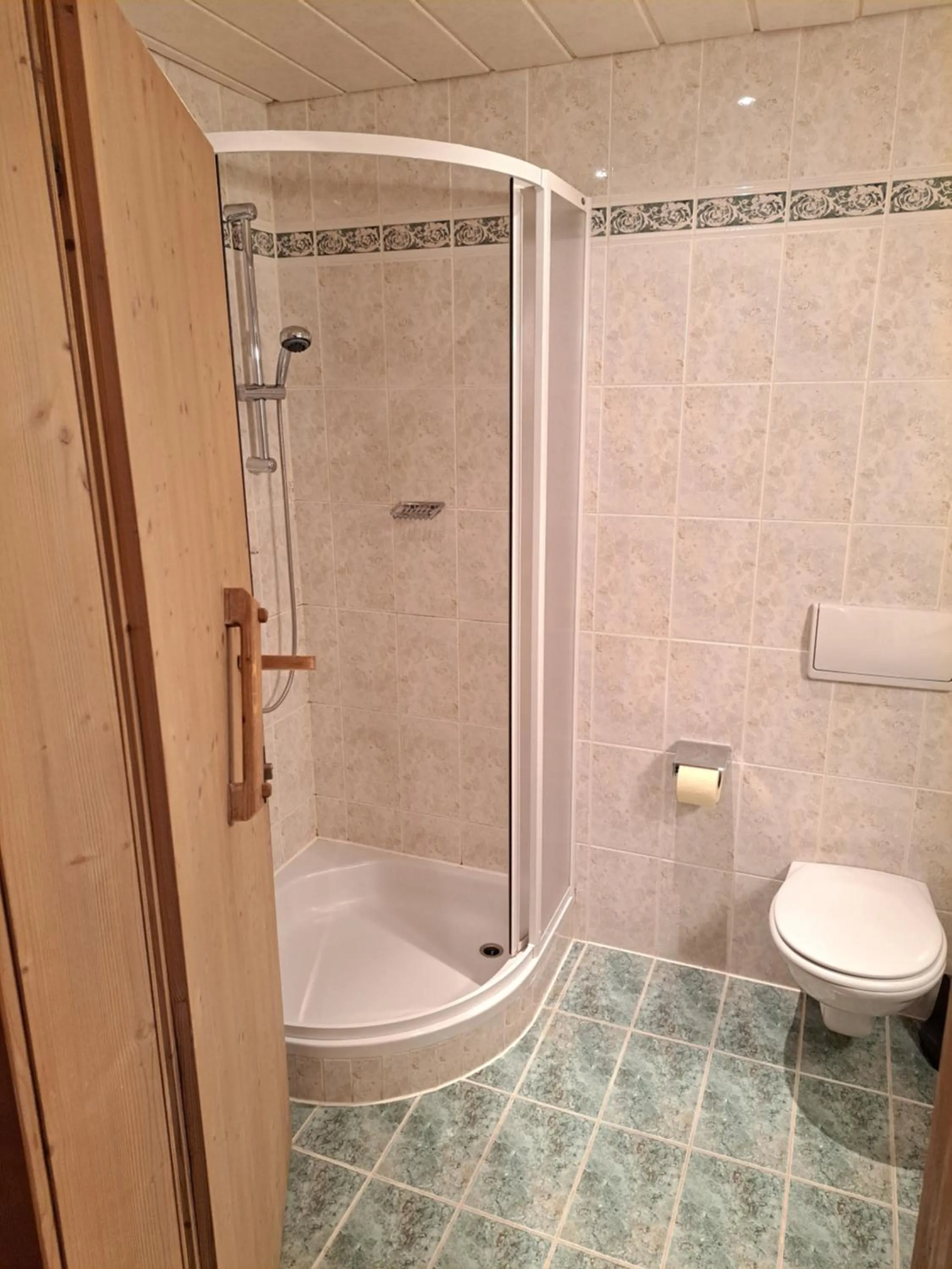 Shower in Gasthof Stauder
