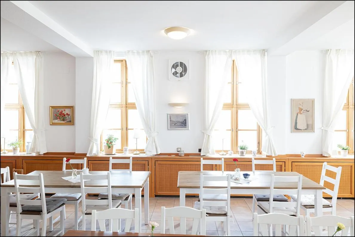 Restaurant/places to eat in MARKT EINS Gästezimmer