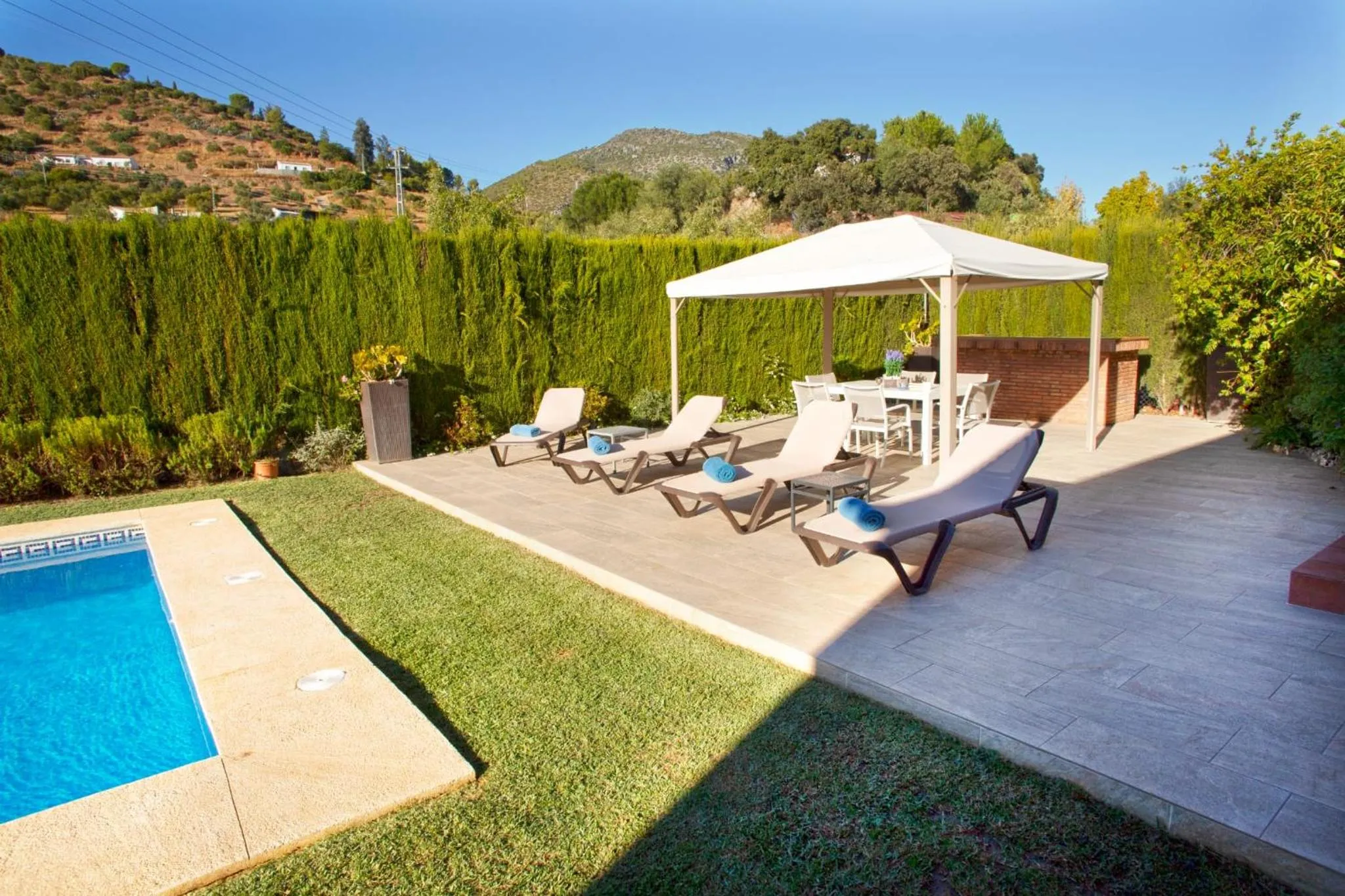 sunbed in Casa Rural Los Niños