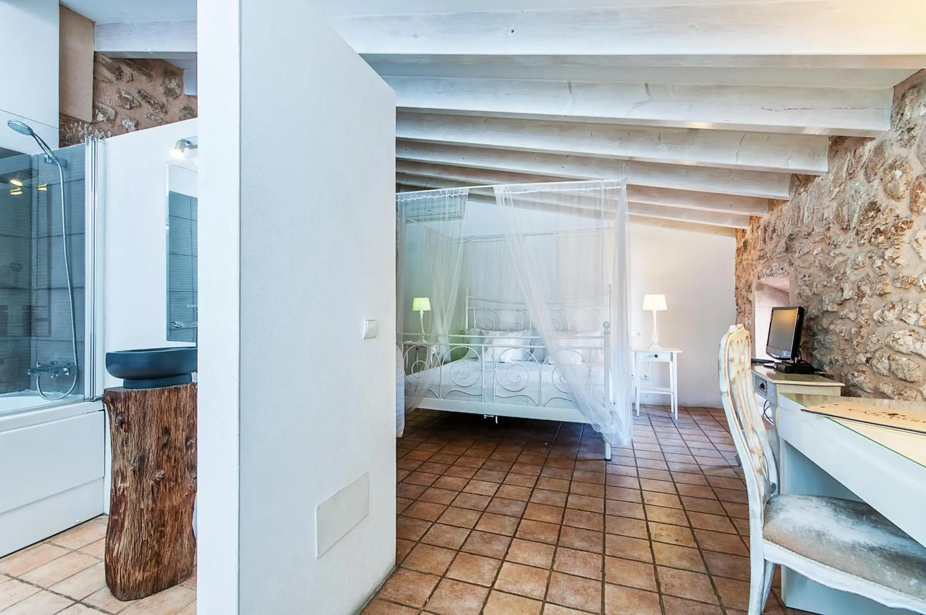 Double Room in Ca´n Pere Double Room in Ca´n Pere