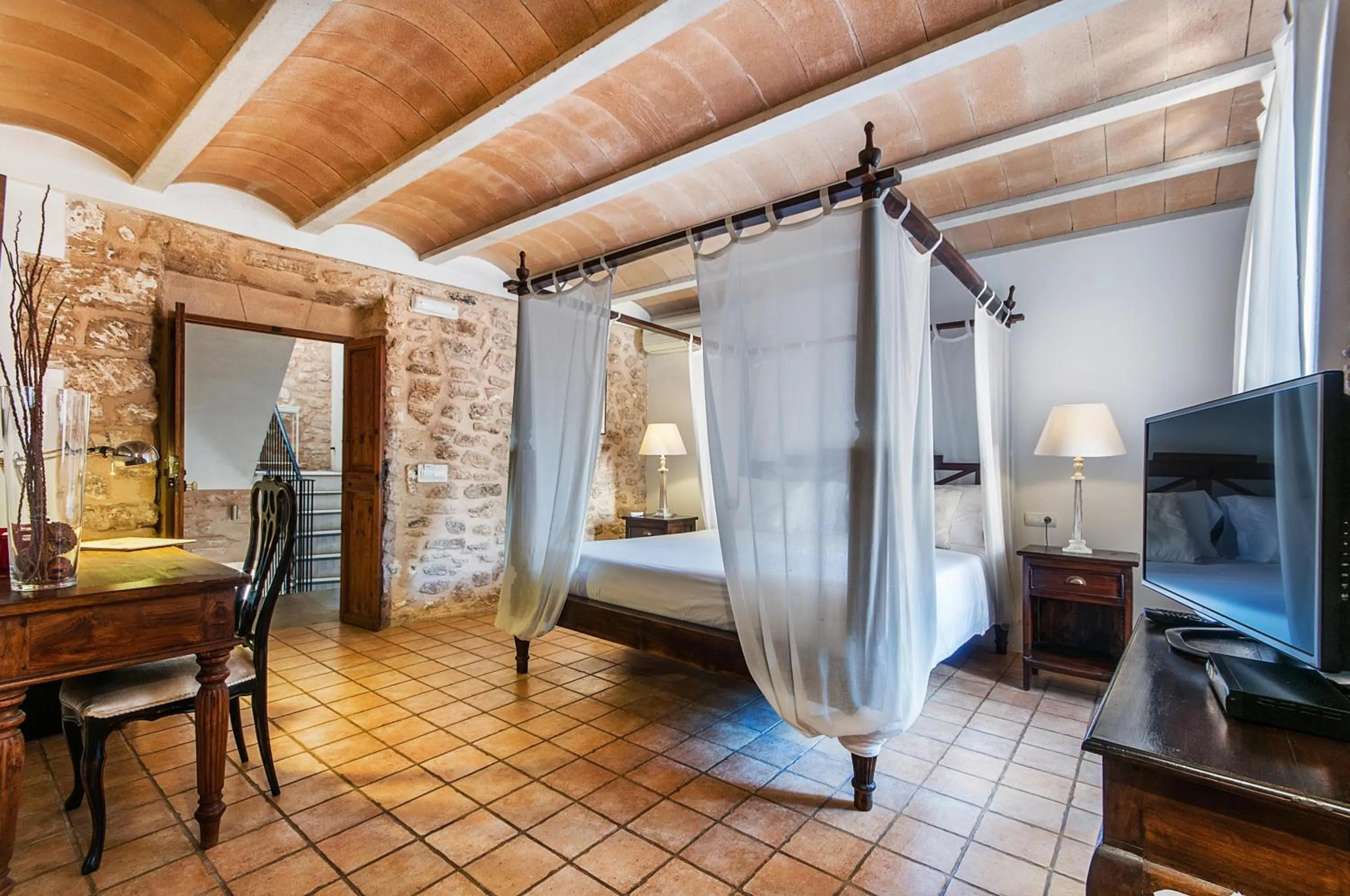 Photo of the whole room, Bed in Ca´n Pere