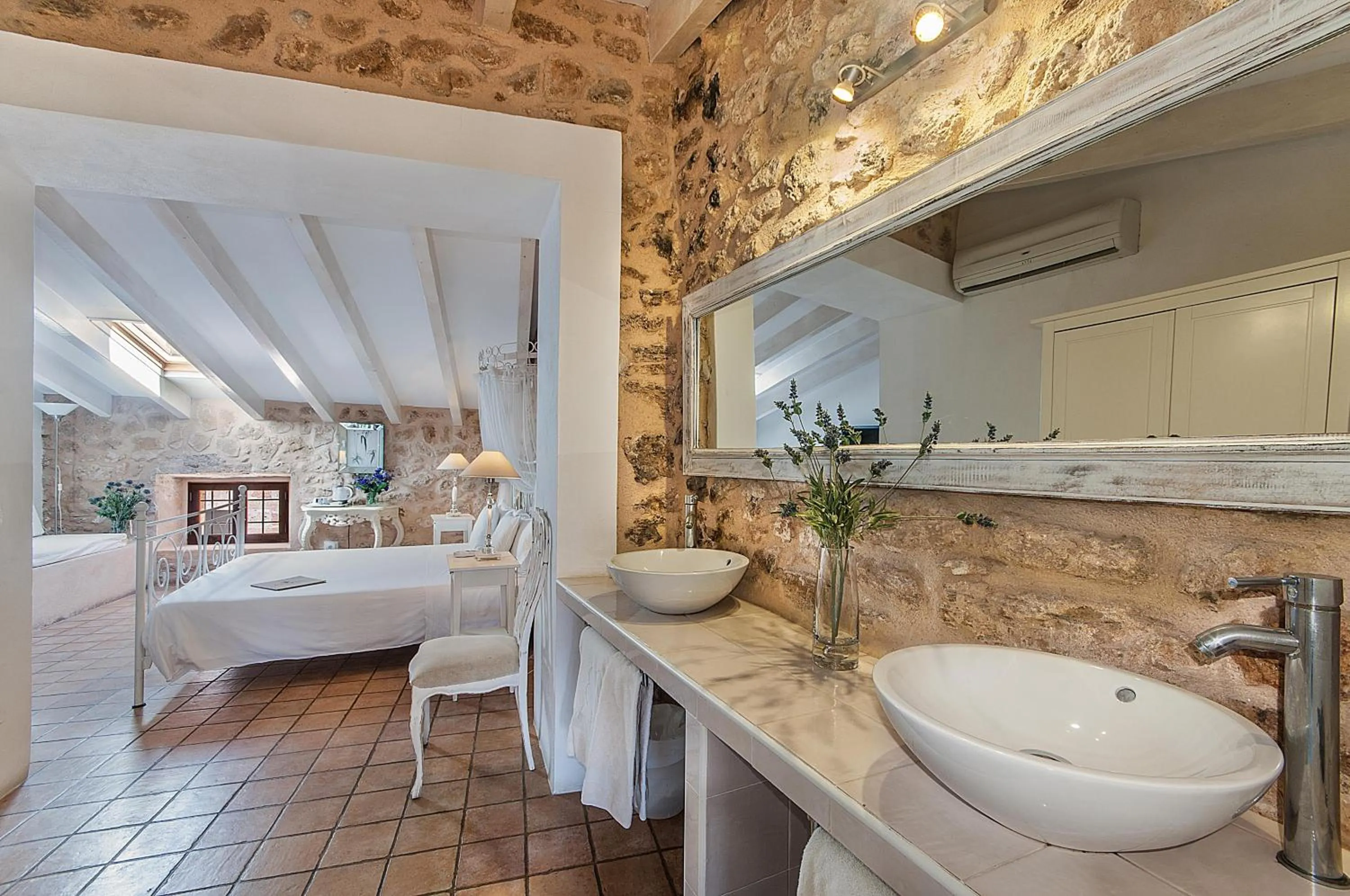 Photo of the whole room, Bed in Ca´n Pere